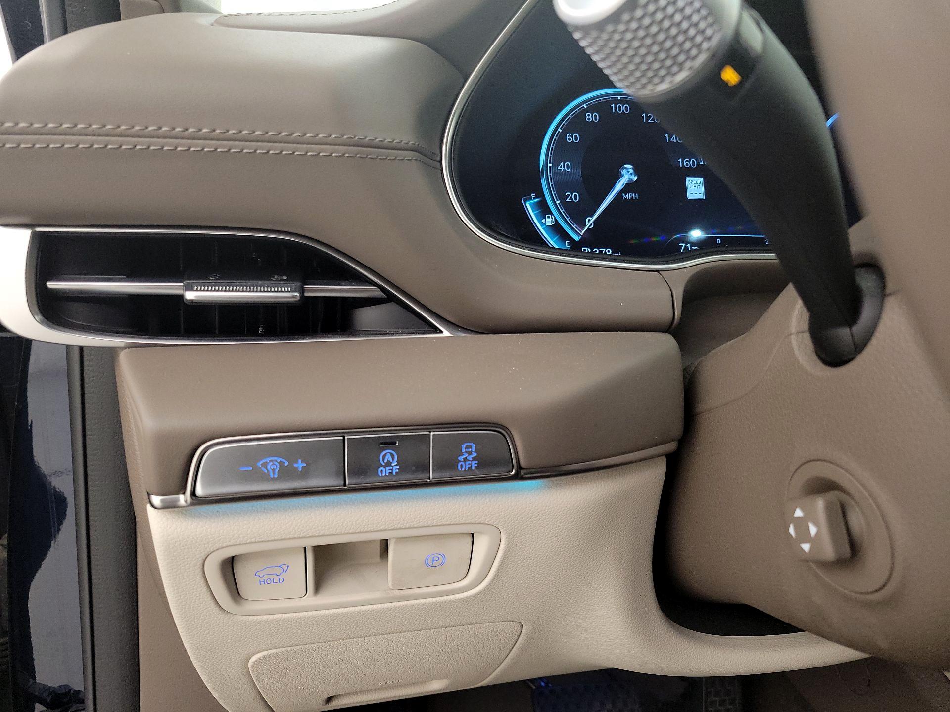 Thumbnail: 2023 Genesis GV80 - 13