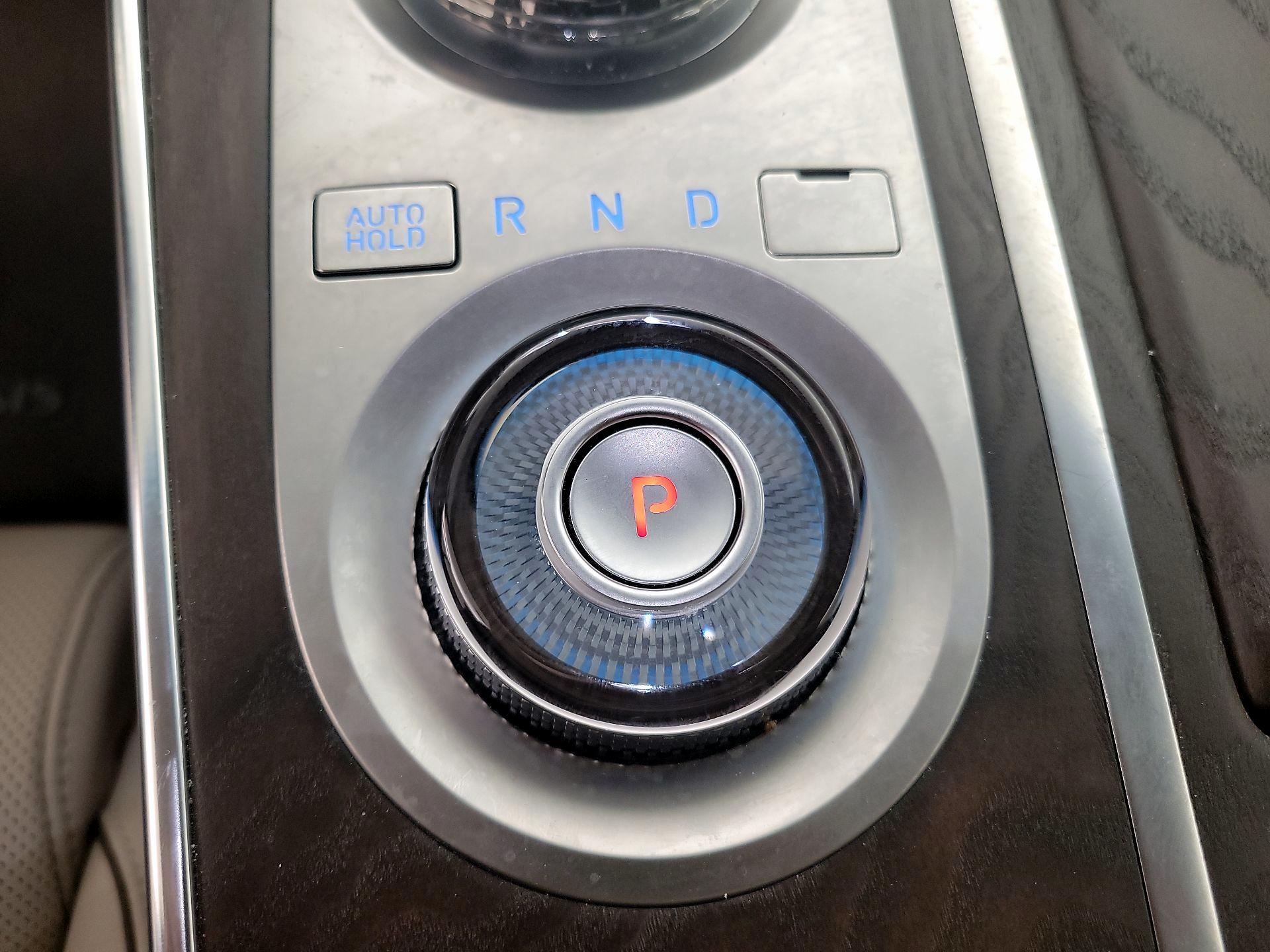 Thumbnail: 2023 Genesis GV80 - 18