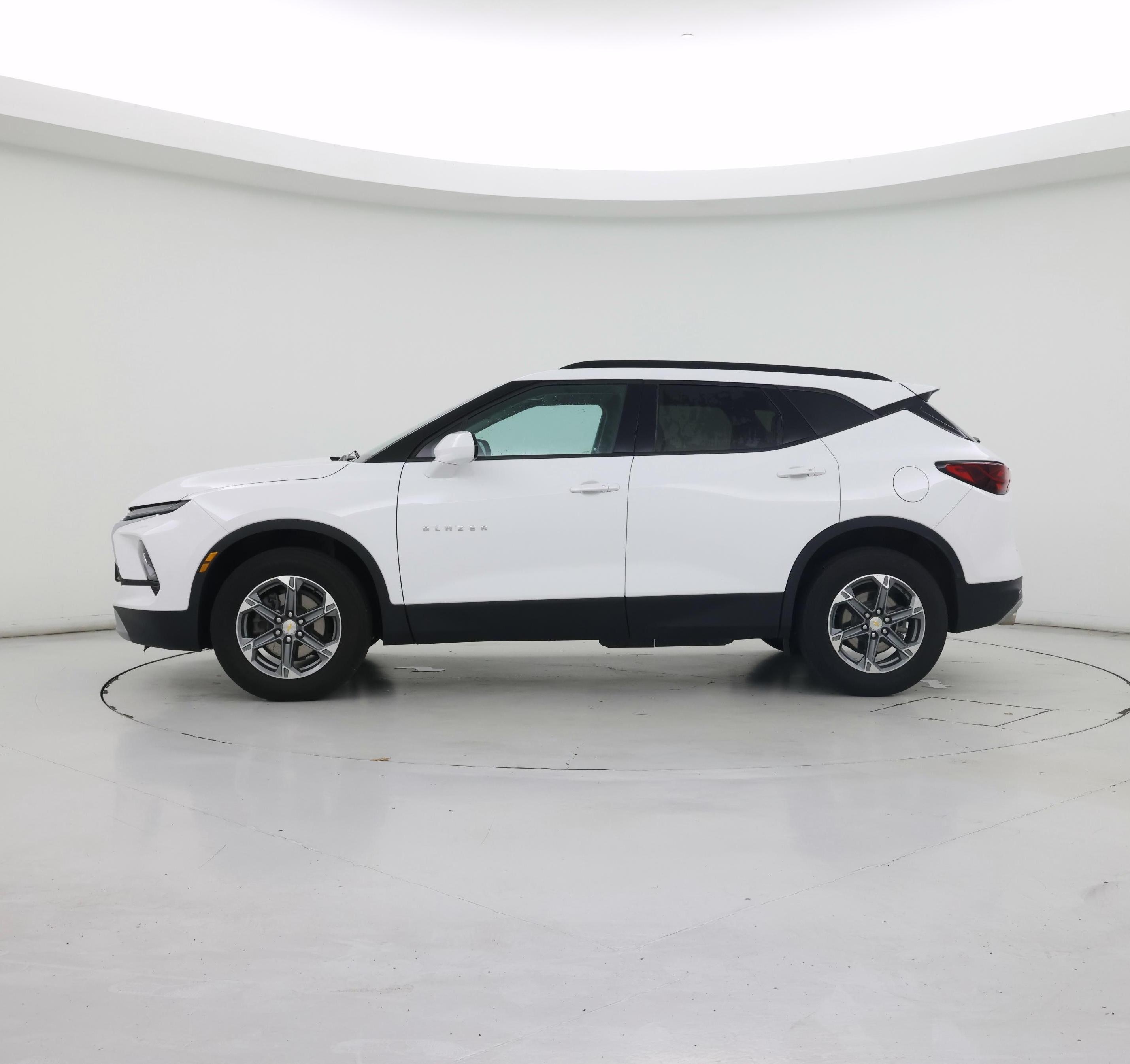 Thumbnail: 2023 Chevrolet Blazer - 3