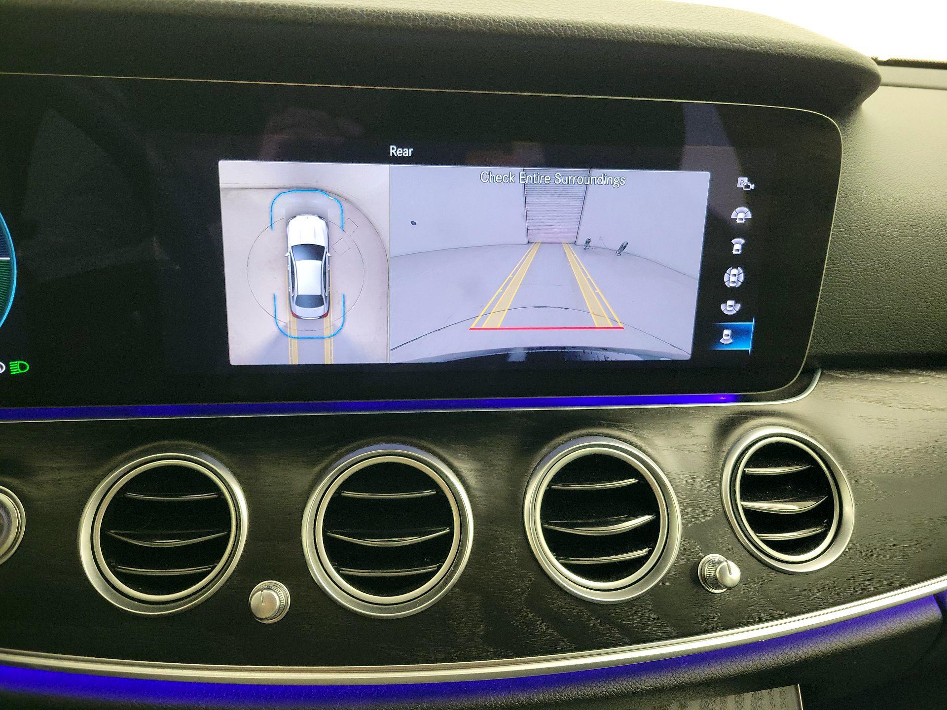 Thumbnail: 2022 Mercedes-Benz E-Class - 14