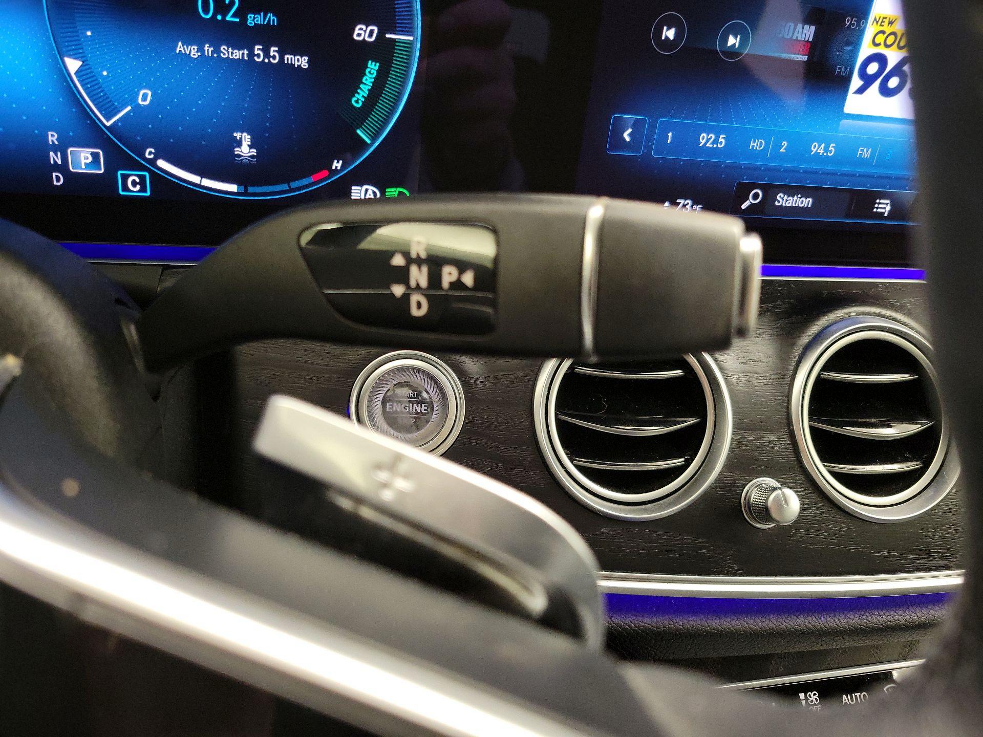 Thumbnail: 2022 Mercedes-Benz E-Class - 17