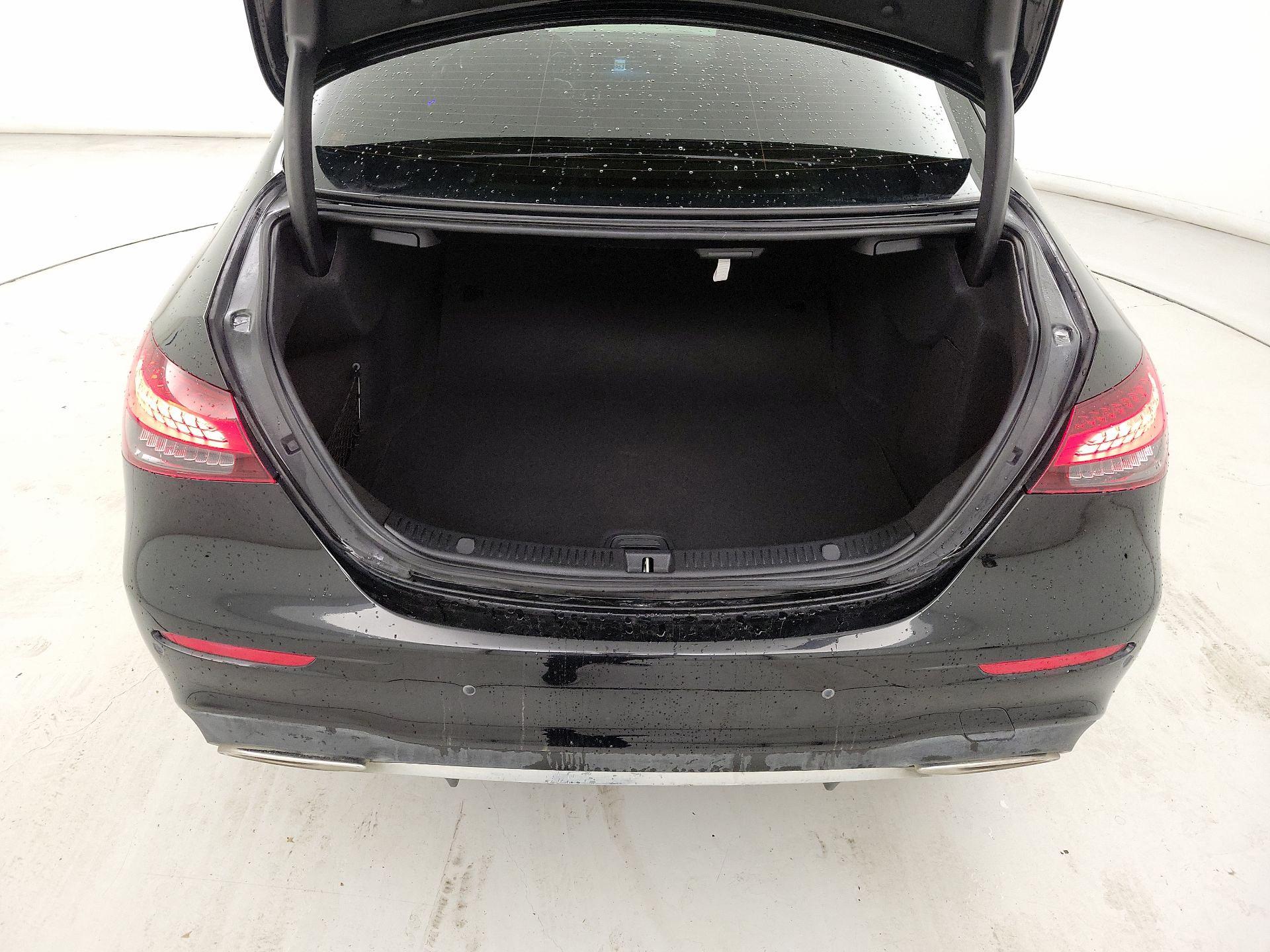 Thumbnail: 2022 Mercedes-Benz E-Class - 20