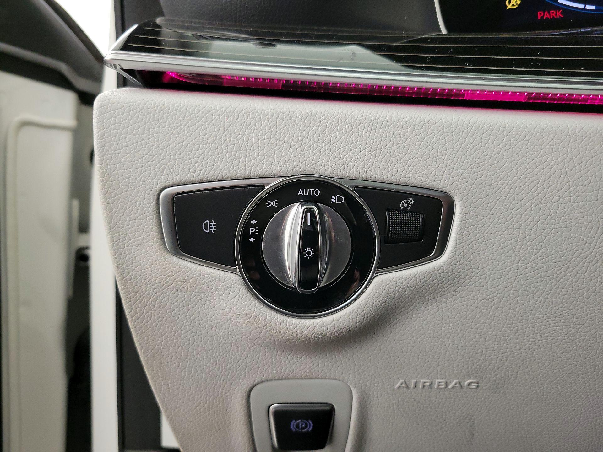 Thumbnail: 2022 Mercedes-Benz E-Class - 13