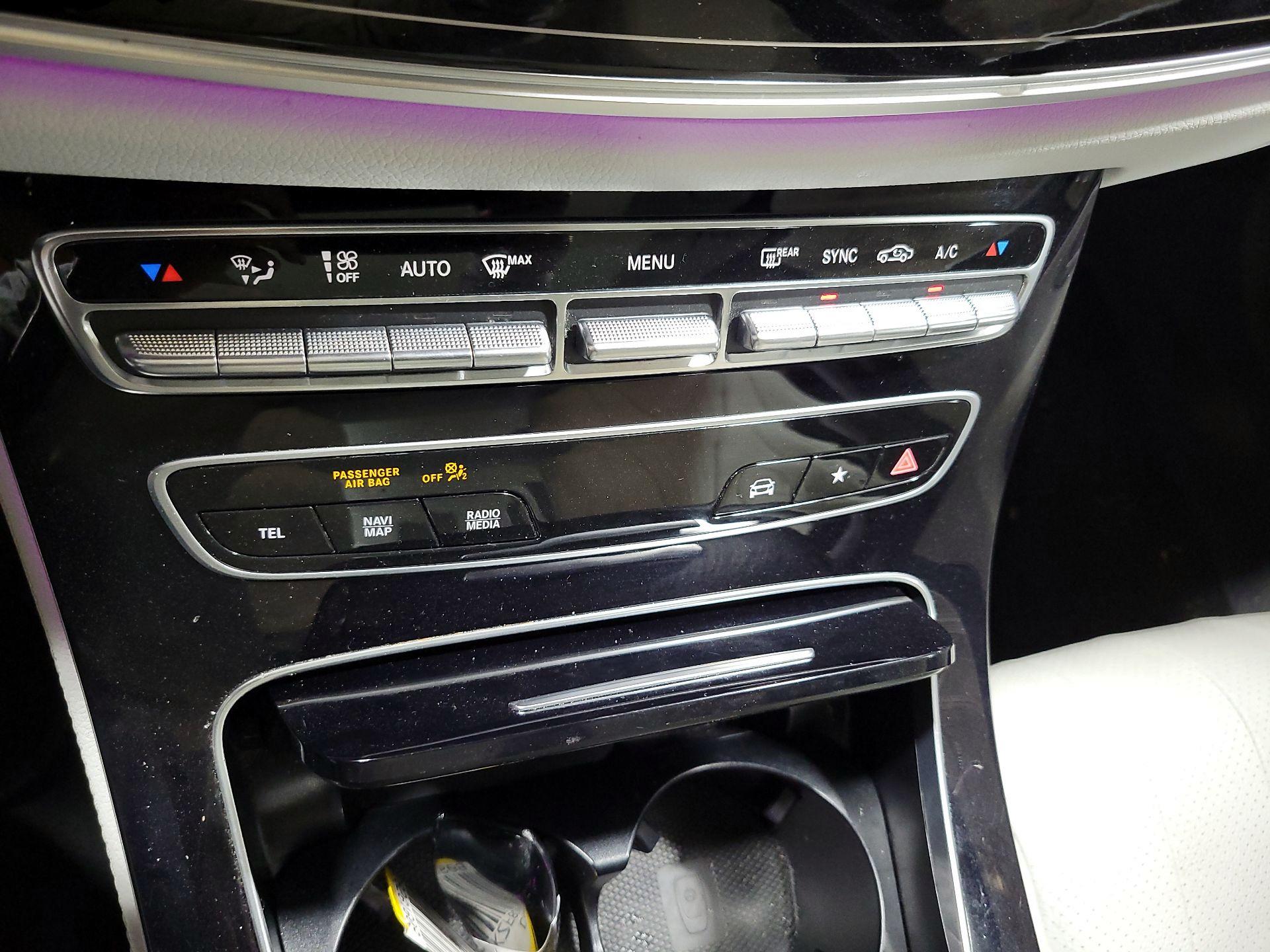 Thumbnail: 2022 Mercedes-Benz E-Class - 17