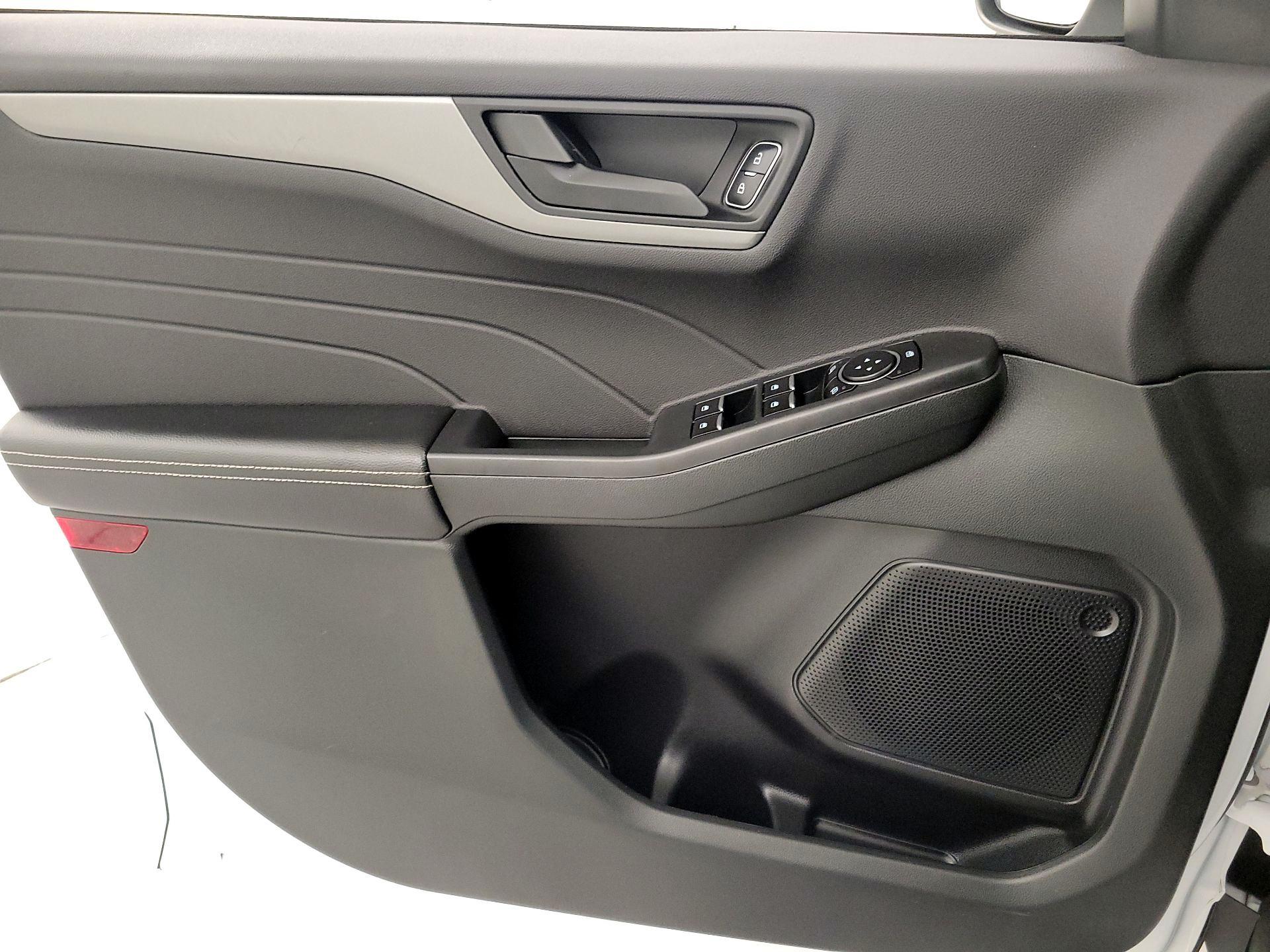 Thumbnail: 2023 Ford Escape - 12