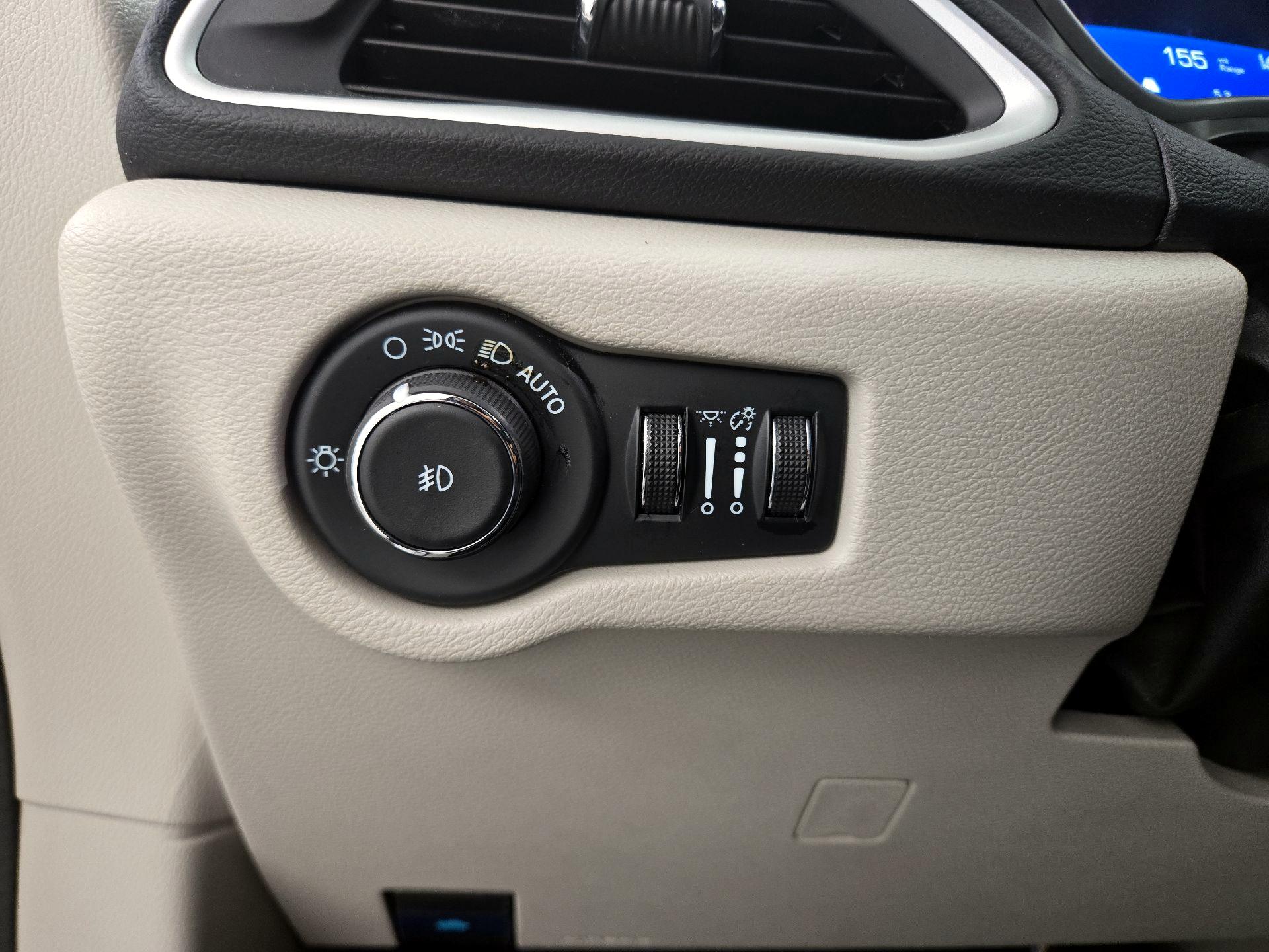 Thumbnail: 2024 Chrysler Pacifica - 13