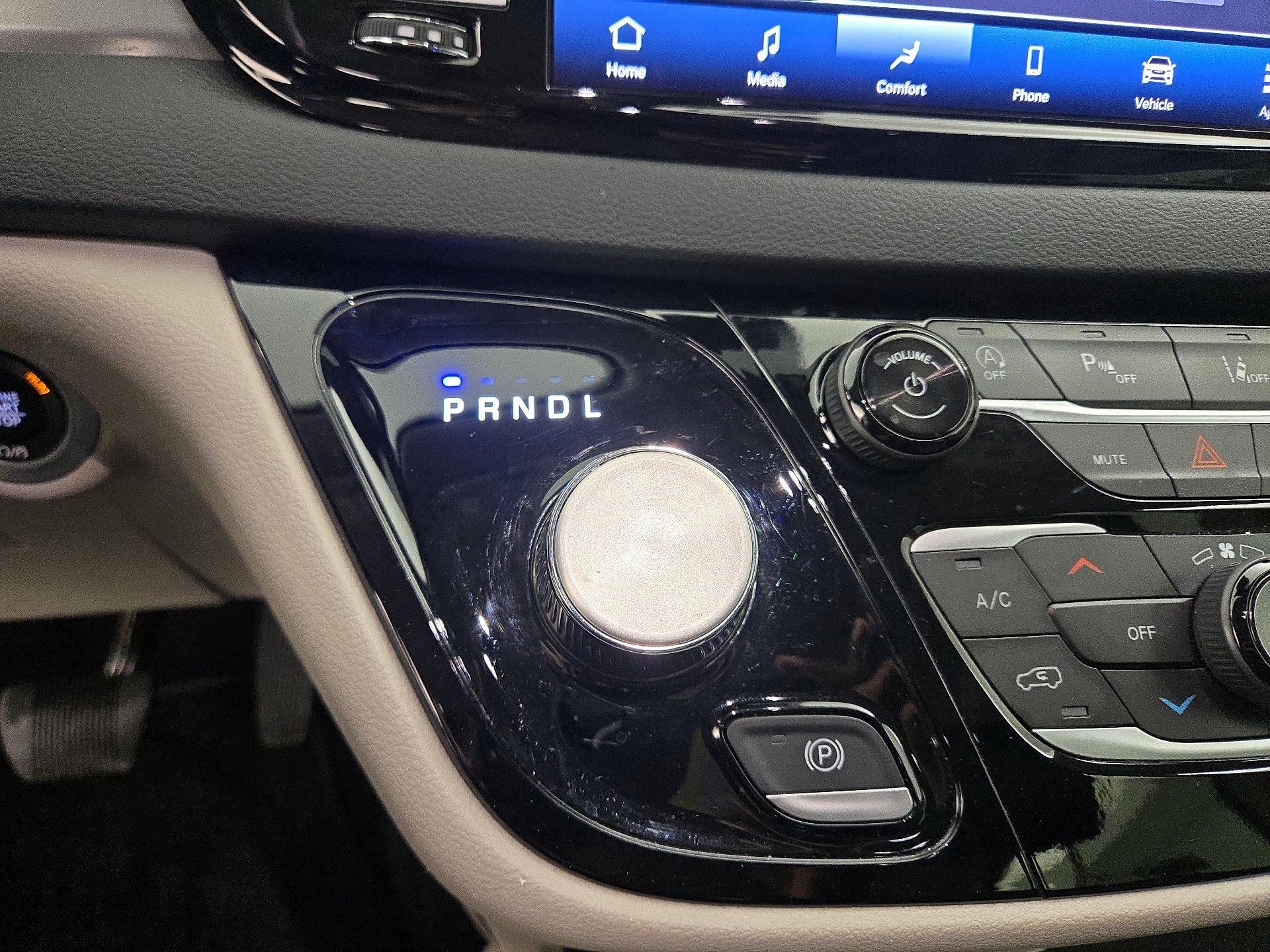 Thumbnail: 2024 Chrysler Pacifica - 17