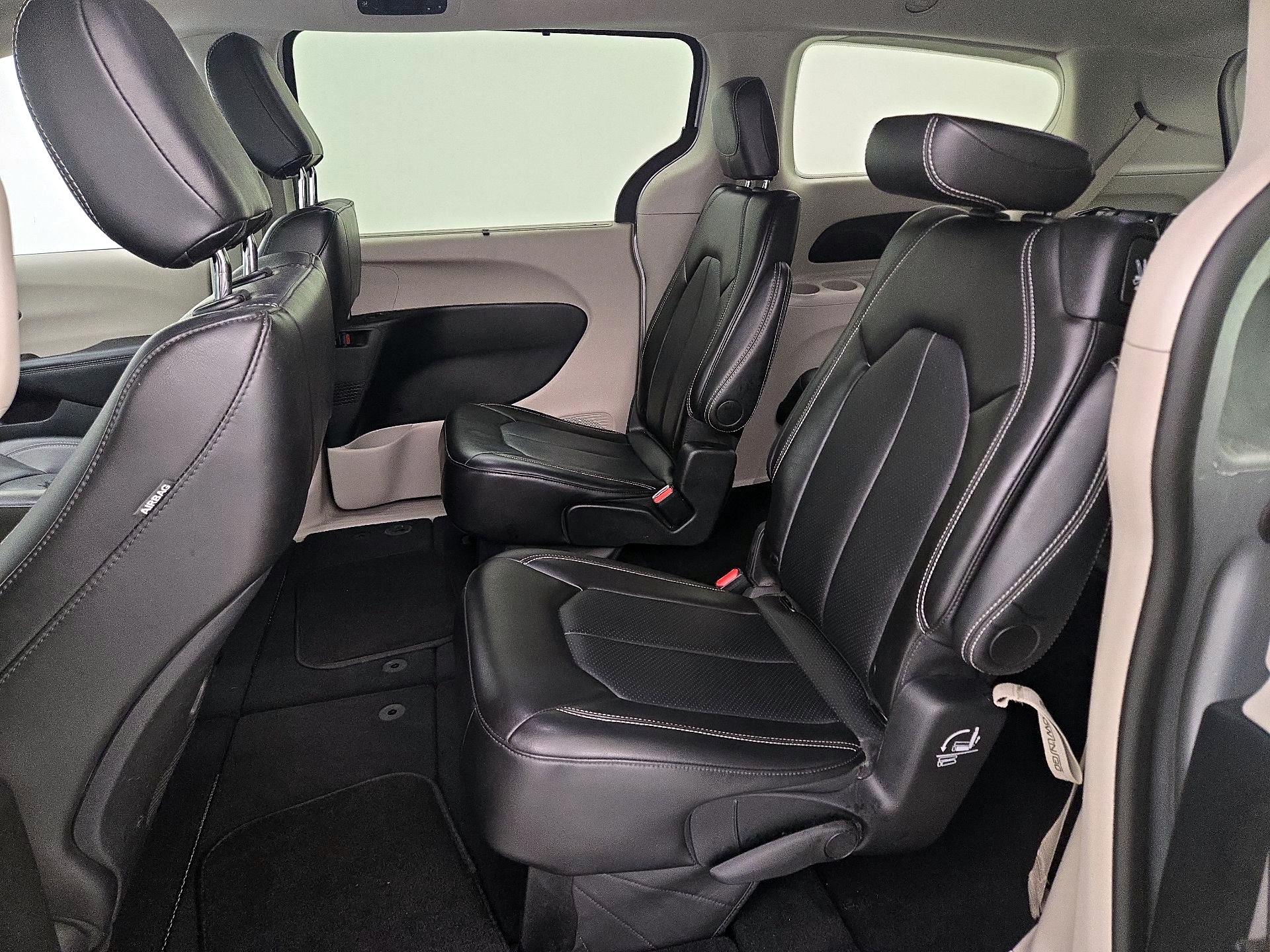 Thumbnail: 2024 Chrysler Pacifica - 19