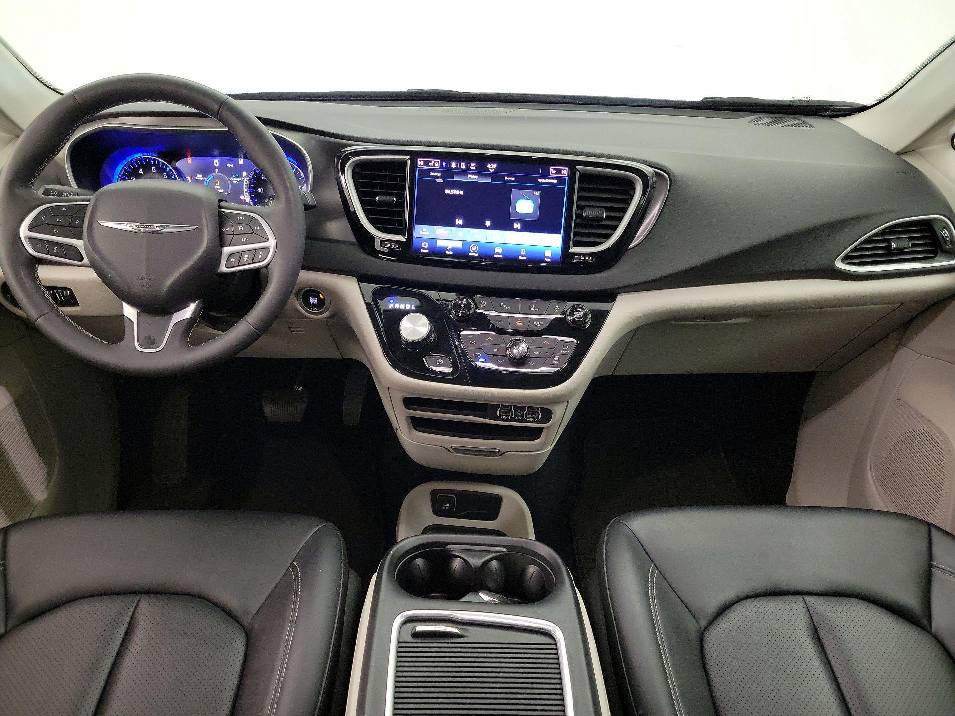 Thumbnail: 2024 Chrysler Pacifica - 9