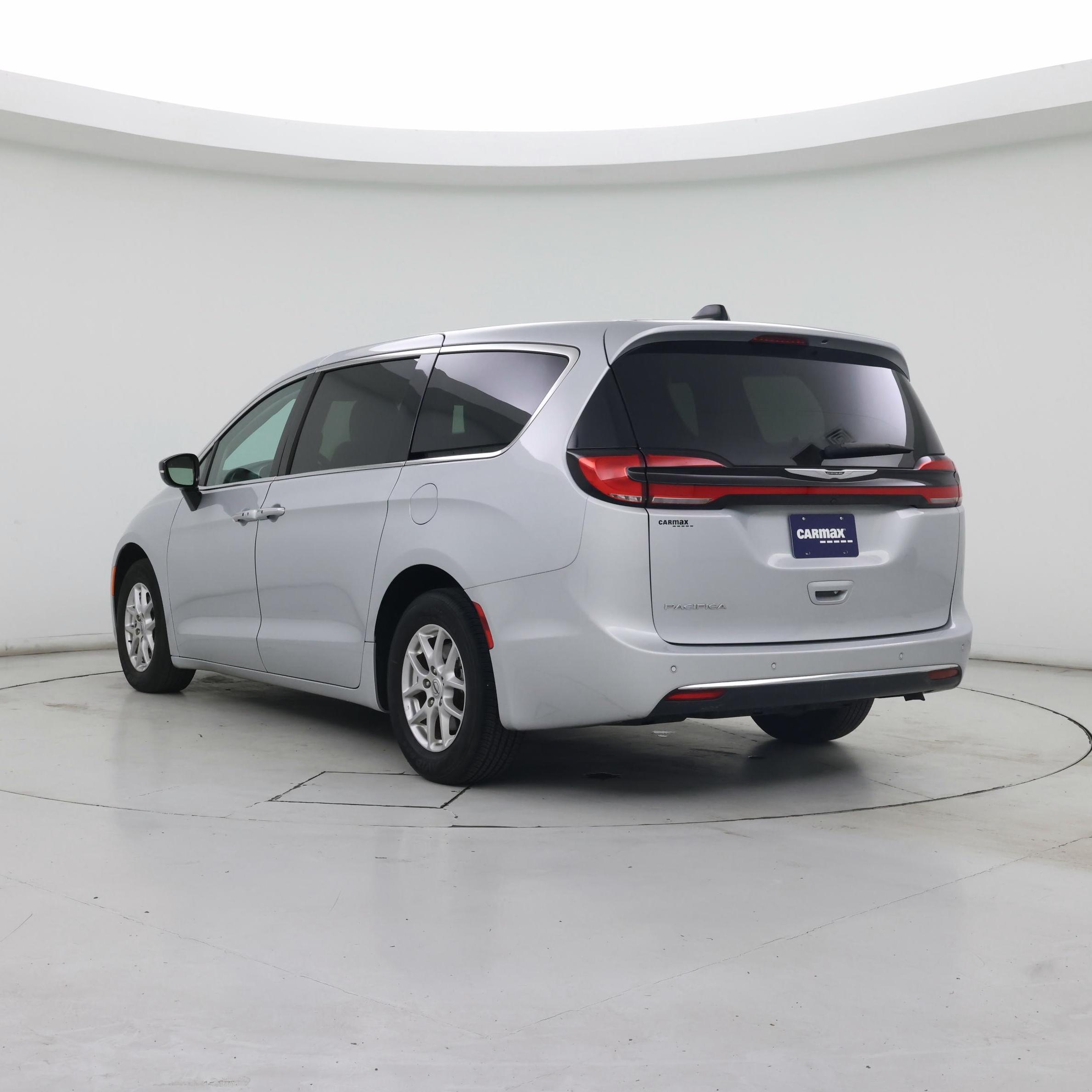 Thumbnail: 2024 Chrysler Pacifica - 2