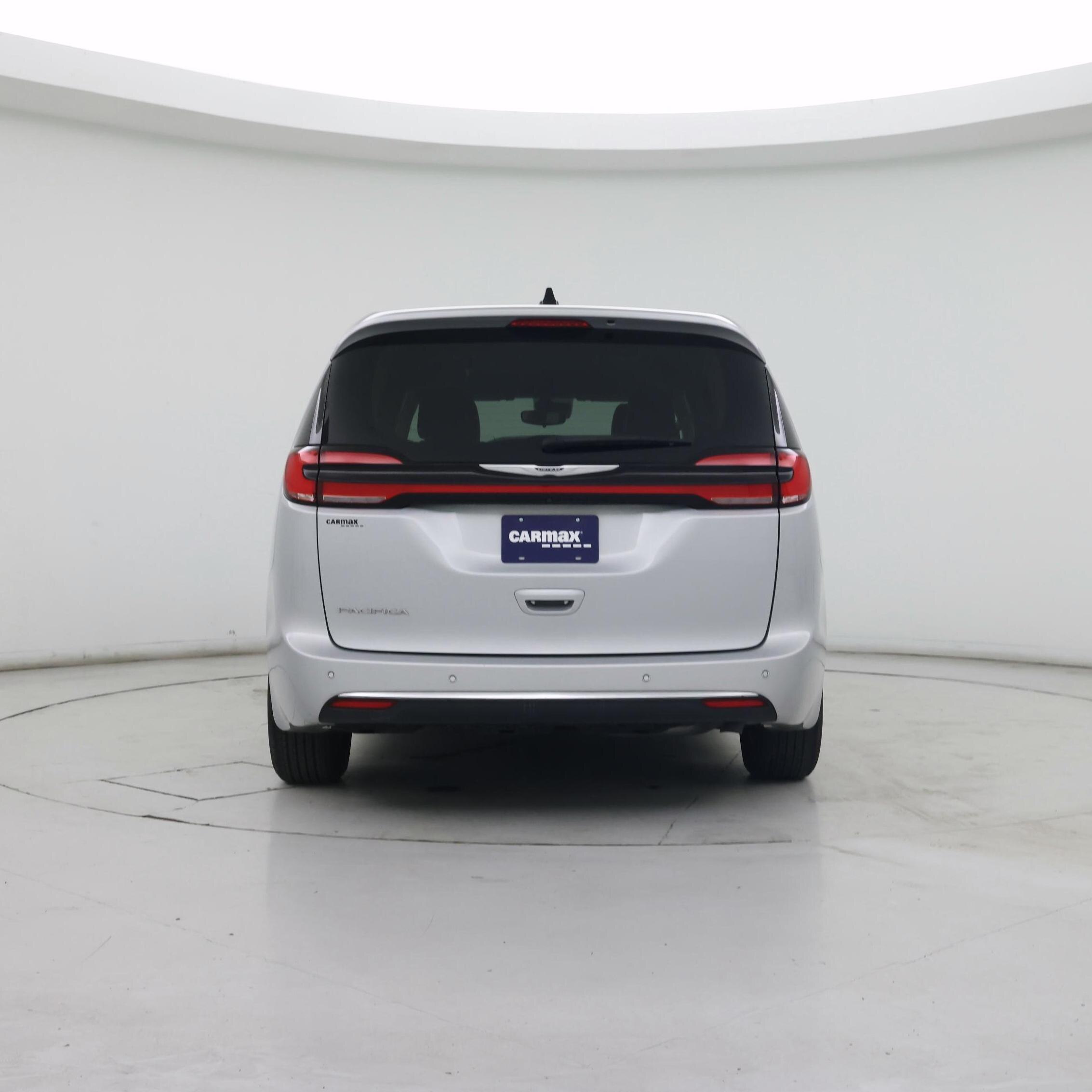 Thumbnail: 2024 Chrysler Pacifica - 6