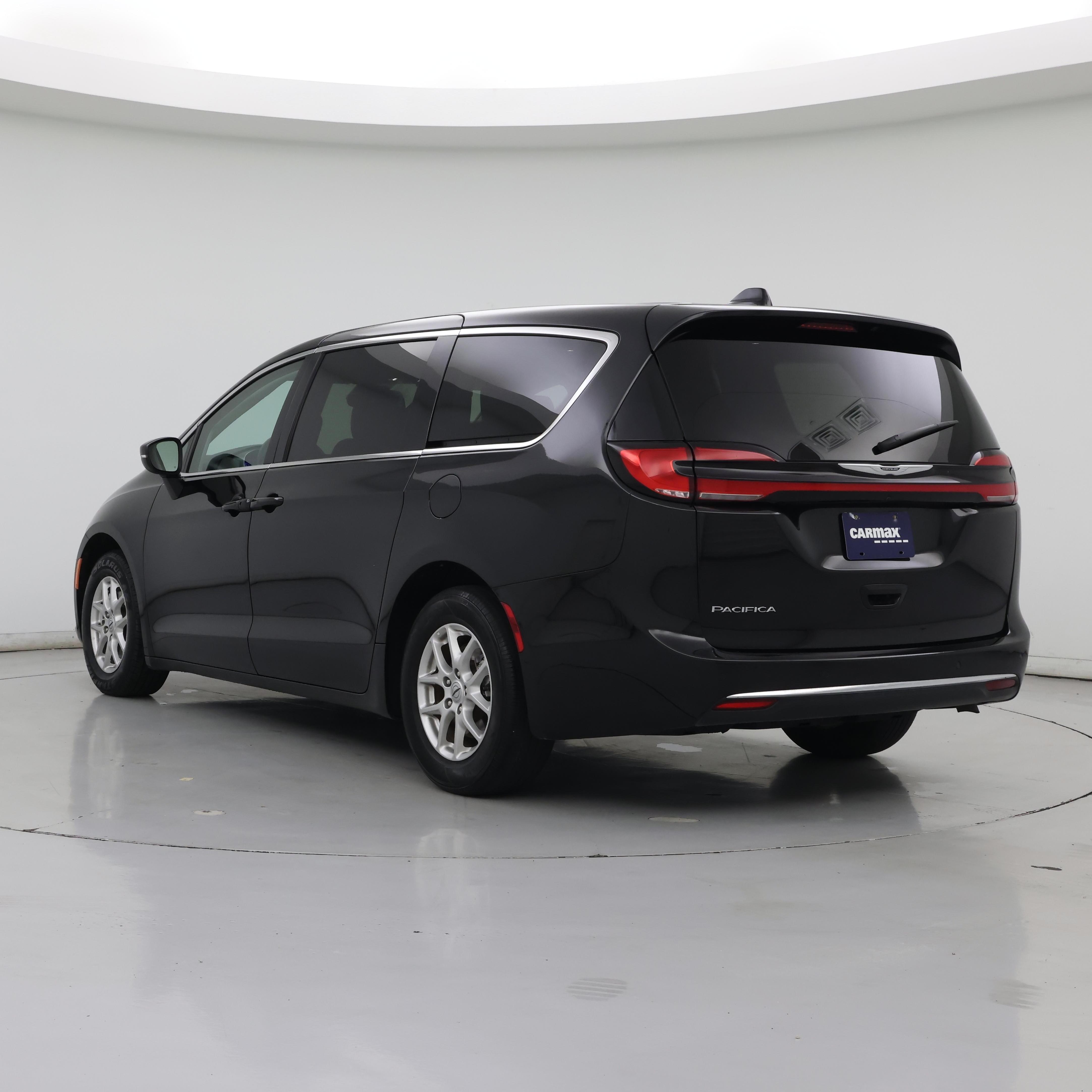 Thumbnail: 2023 Chrysler Pacifica - 2