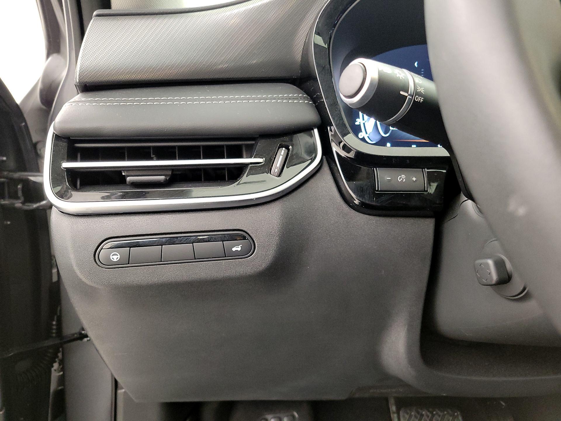 Thumbnail: 2023 INFINITI QX60 - 13