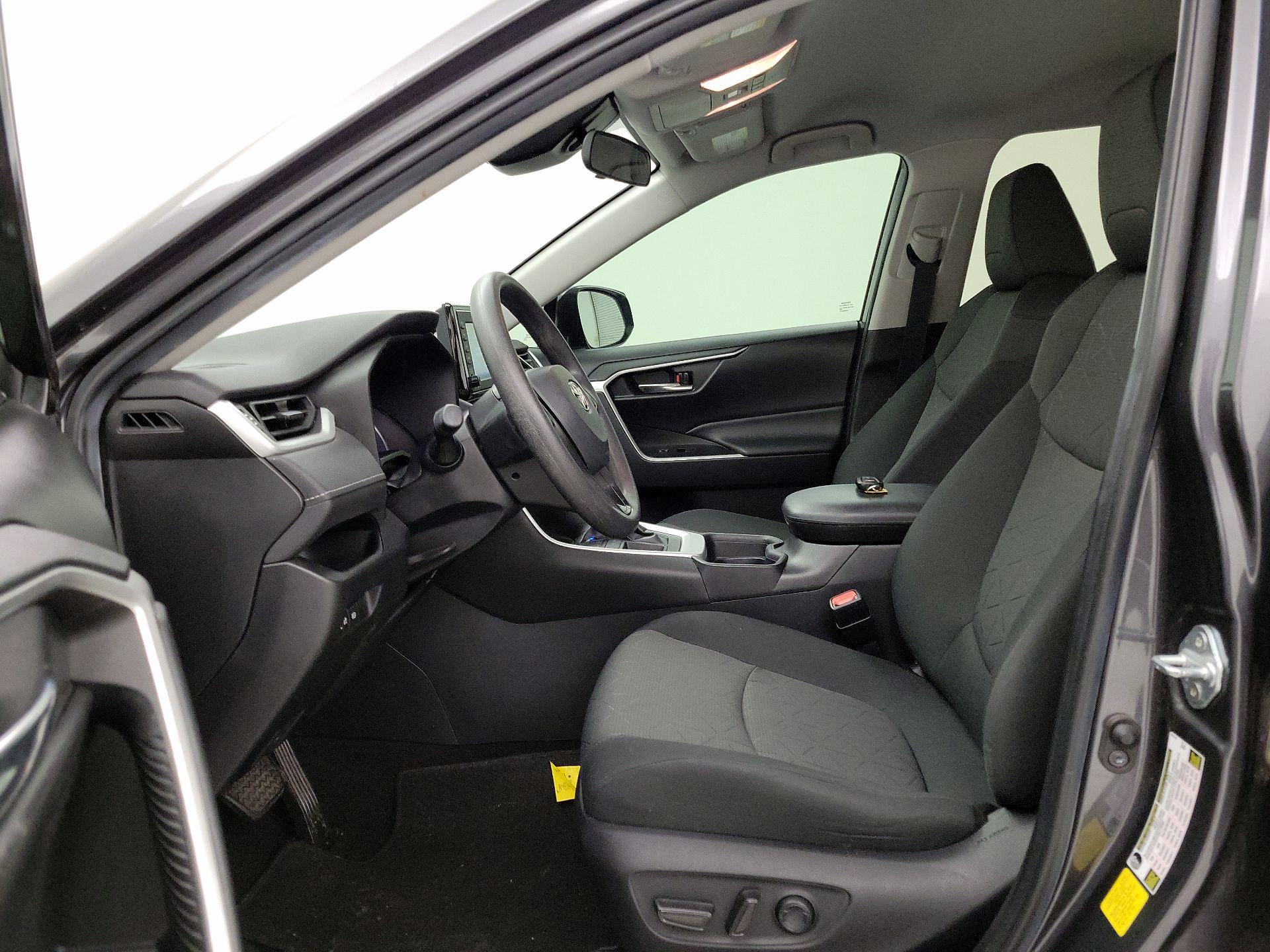 Thumbnail: 2021 Toyota RAV4 - 11