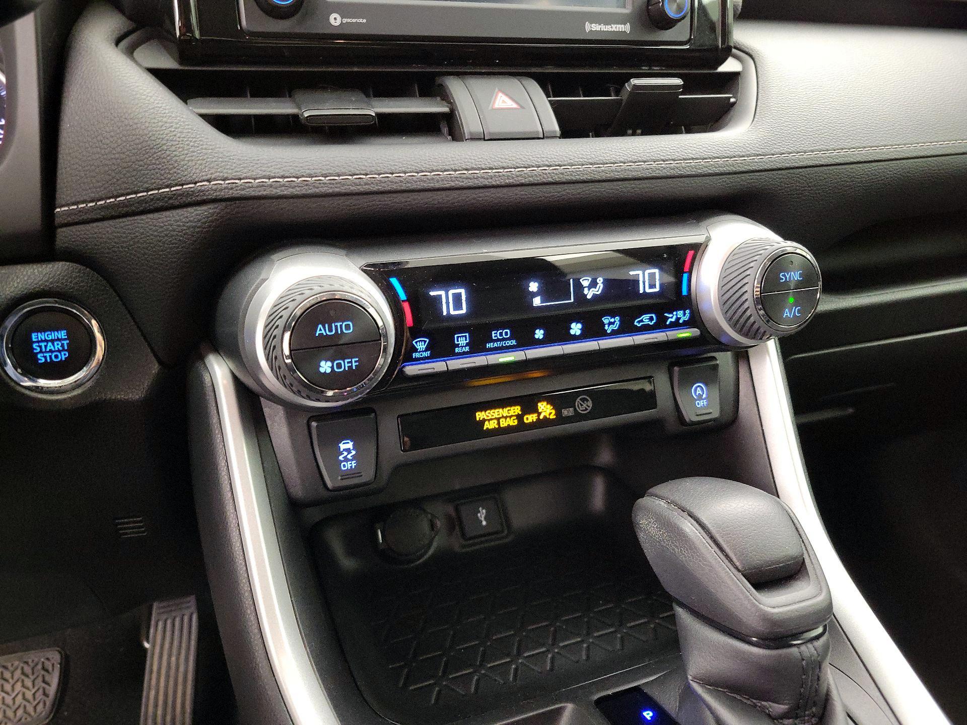 Thumbnail: 2021 Toyota RAV4 - 16