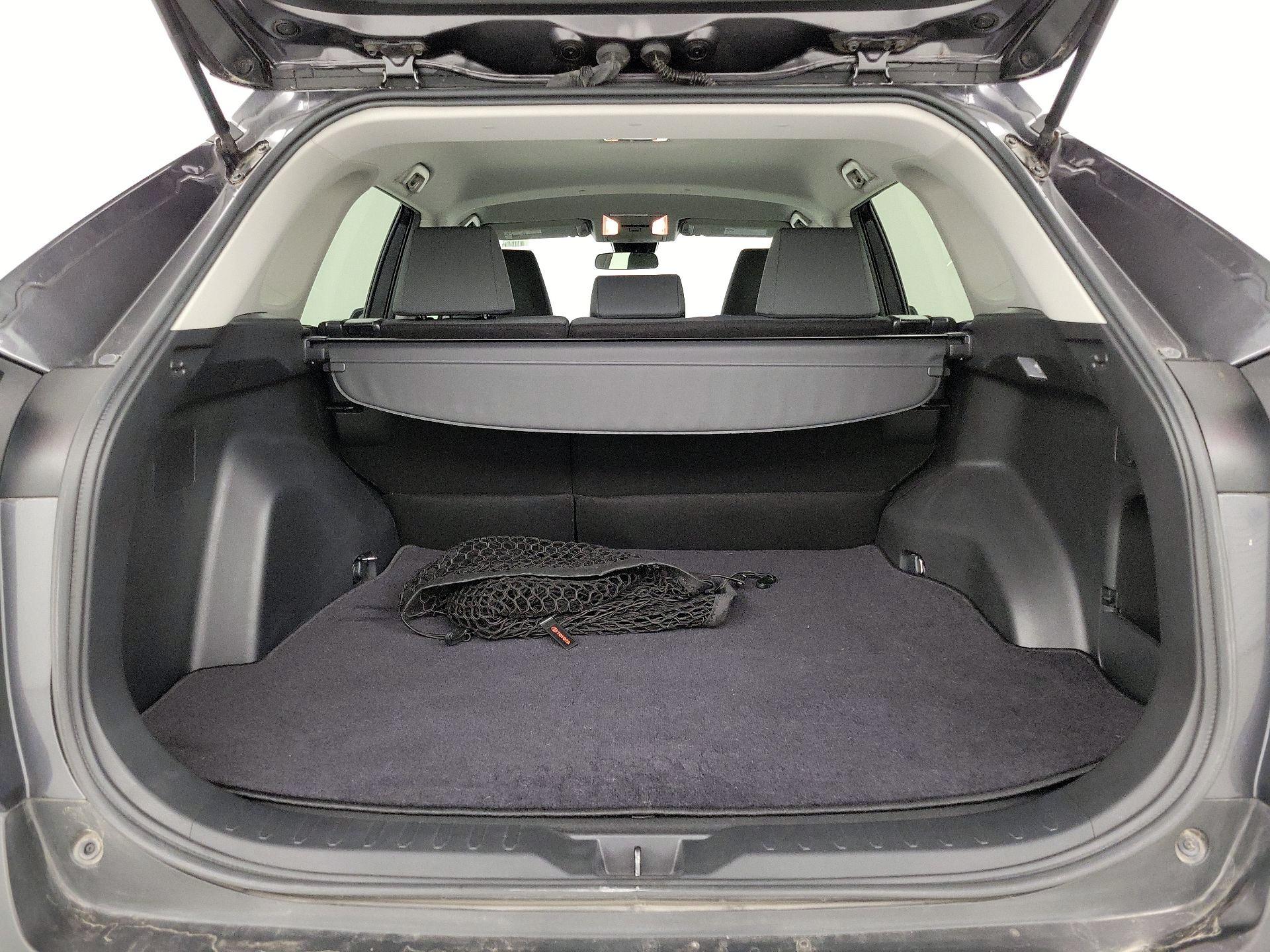 Thumbnail: 2021 Toyota RAV4 - 19