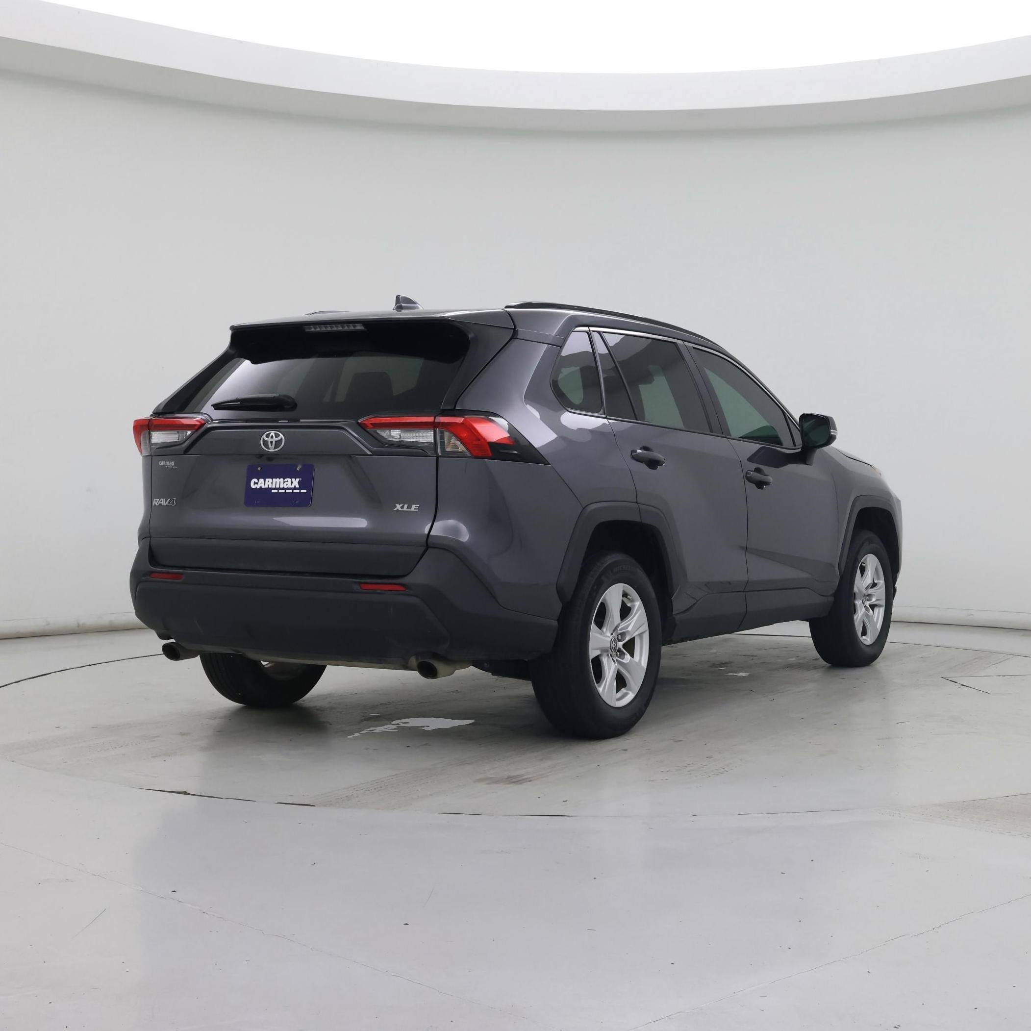 Thumbnail: 2021 Toyota RAV4 - 8