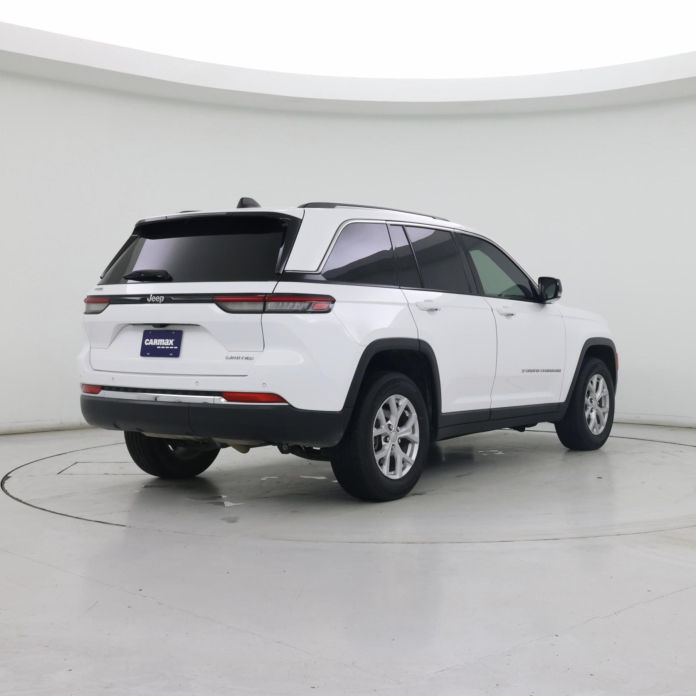 Thumbnail: 2023 Jeep Grand Cherokee - 8