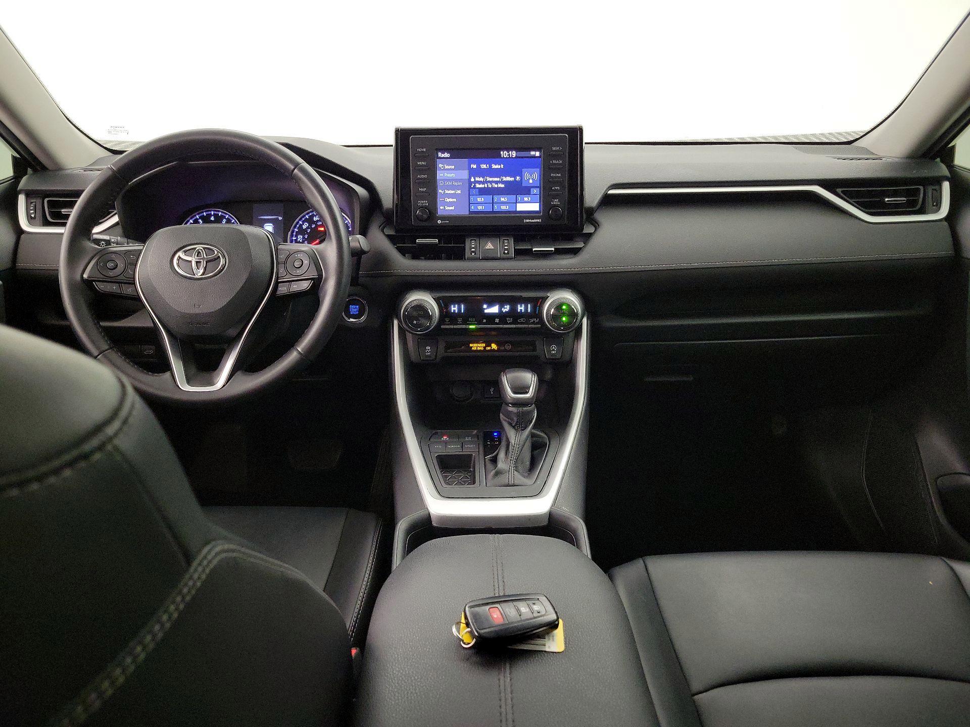 Thumbnail: 2020 Toyota RAV4 - 9