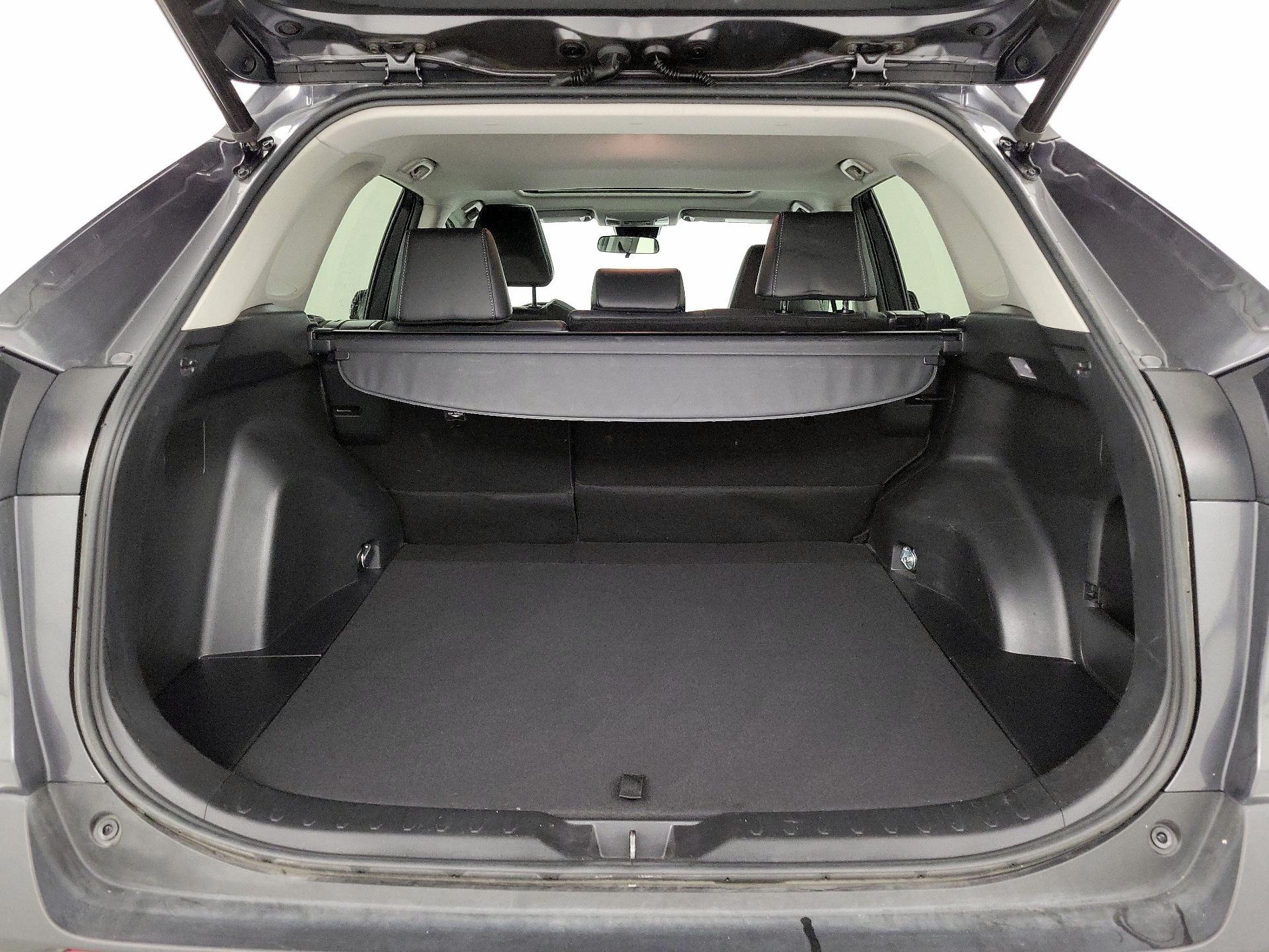 Thumbnail: 2020 Toyota RAV4 - 20