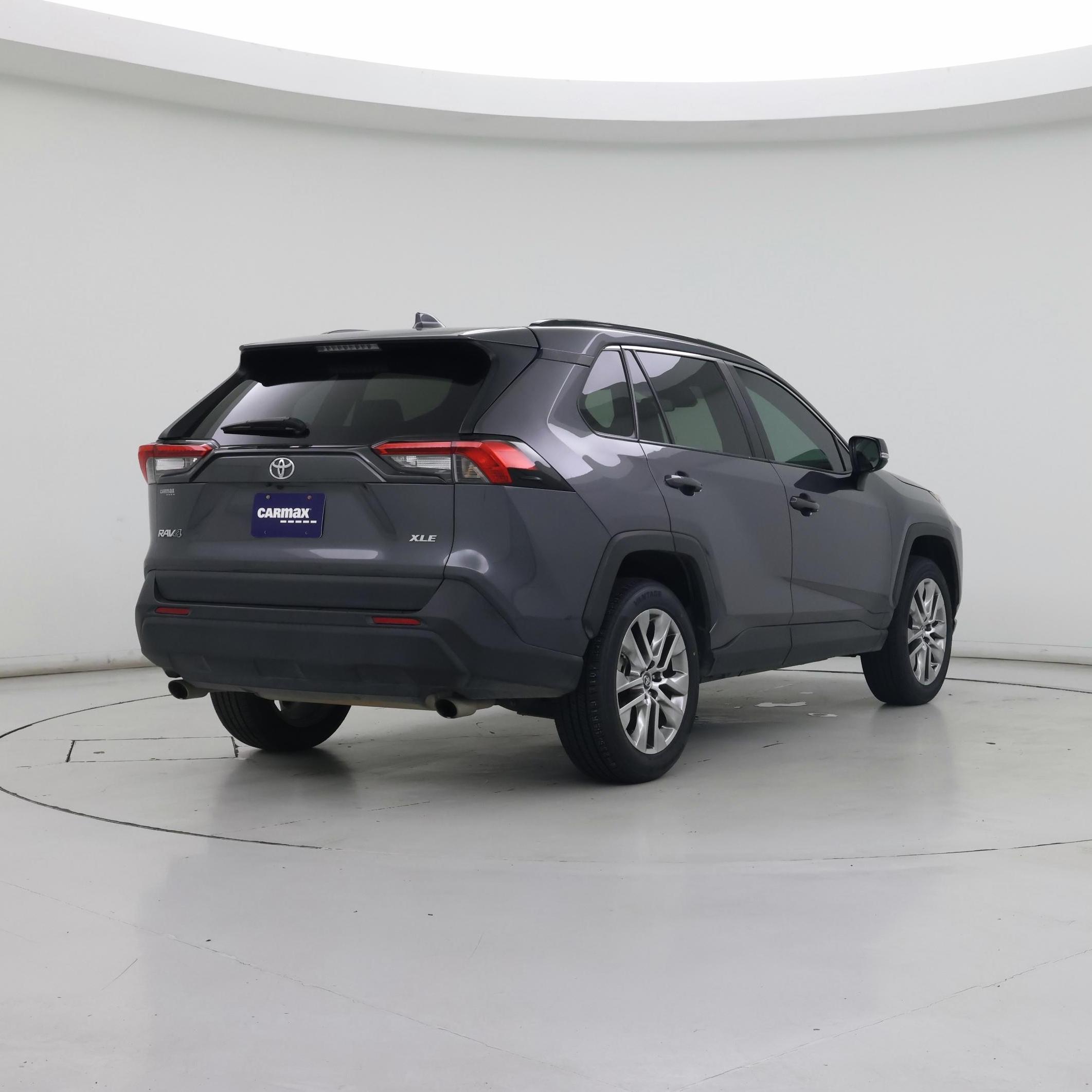 Thumbnail: 2020 Toyota RAV4 - 8