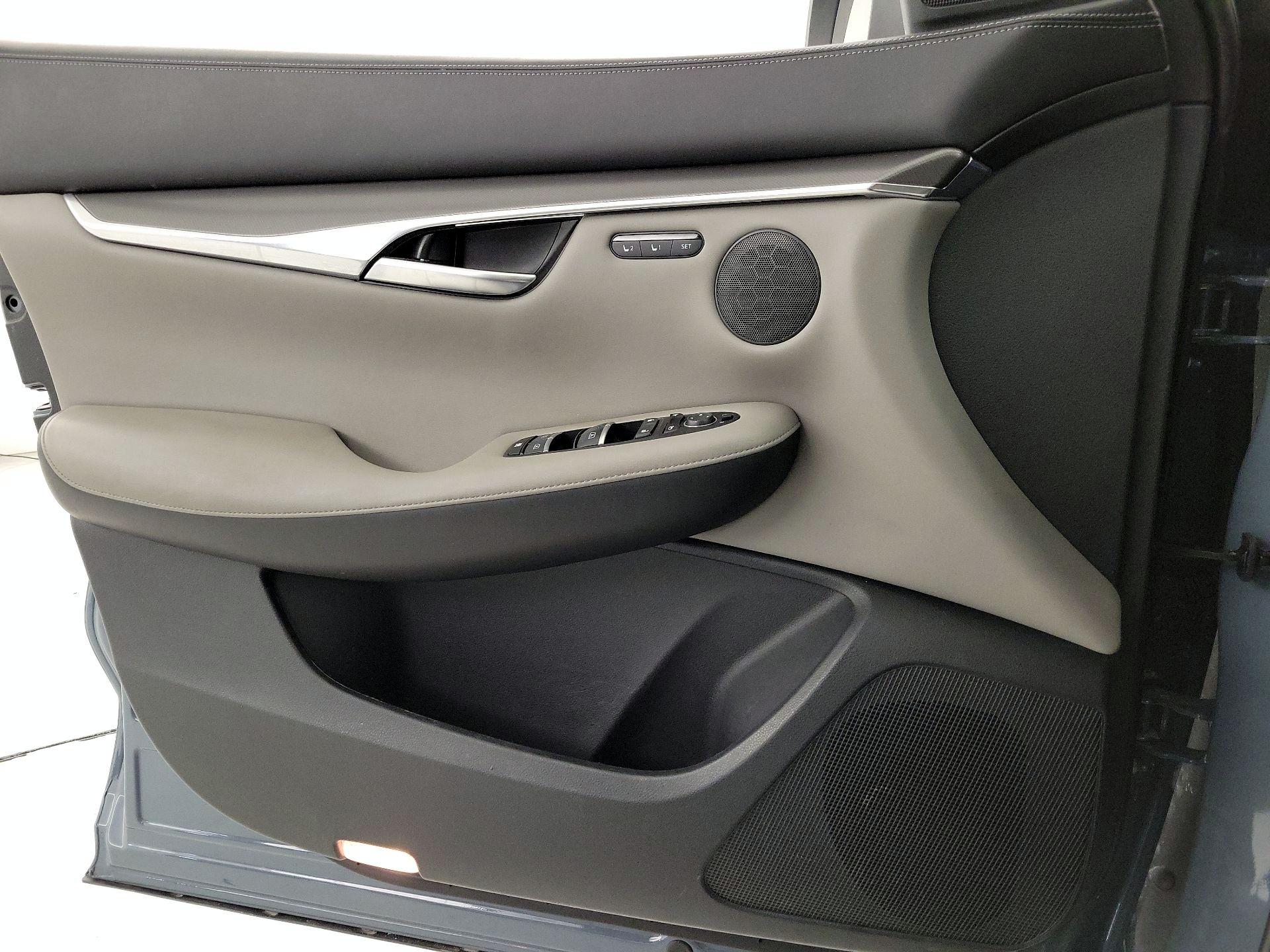 Thumbnail: 2023 INFINITI QX50 - 12