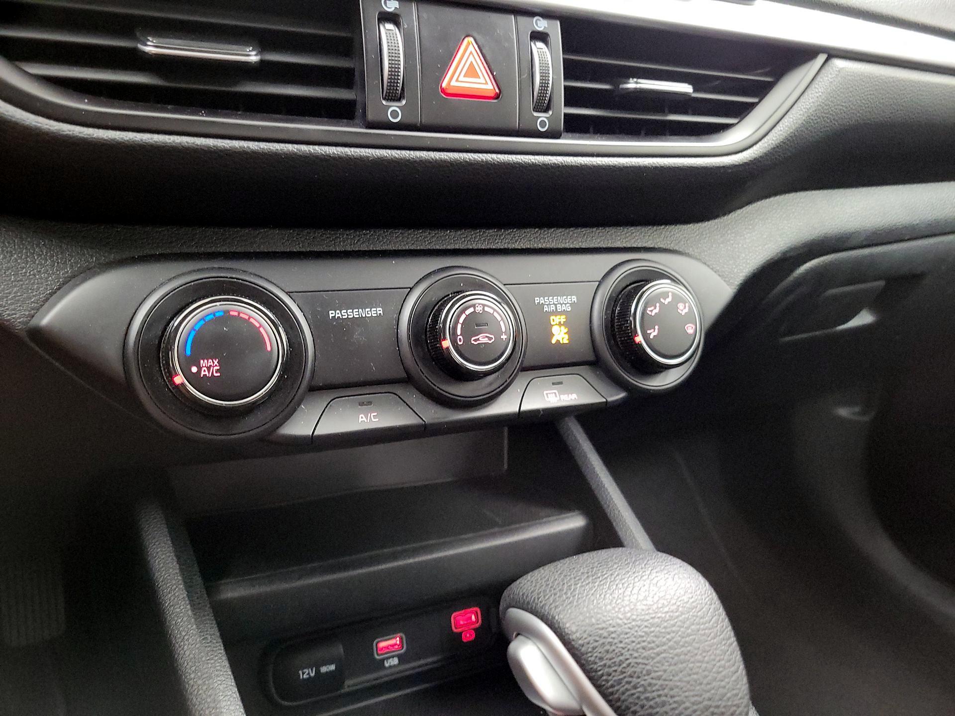 Thumbnail: 2024 Kia Forte - 16