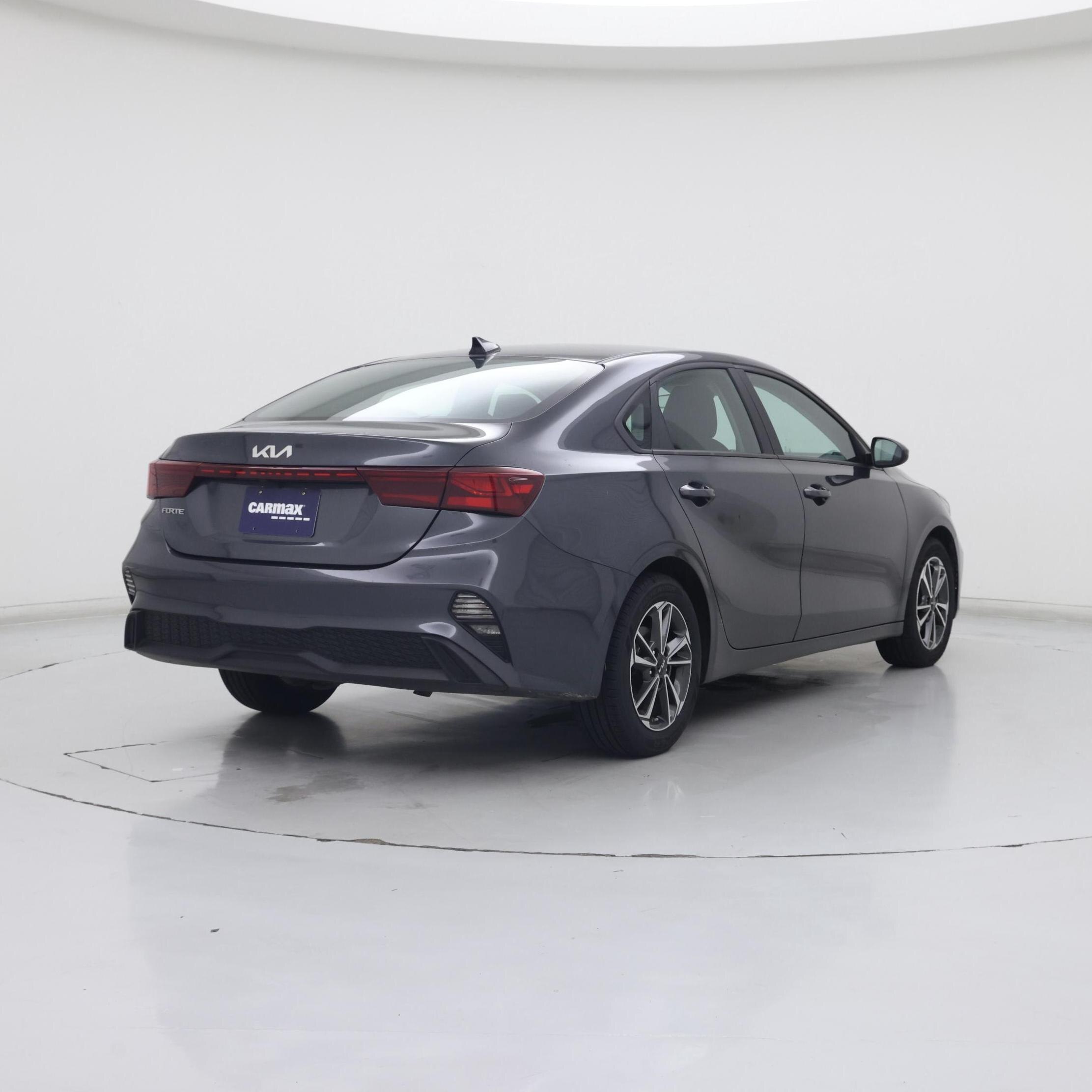 Thumbnail: 2024 Kia Forte - 8