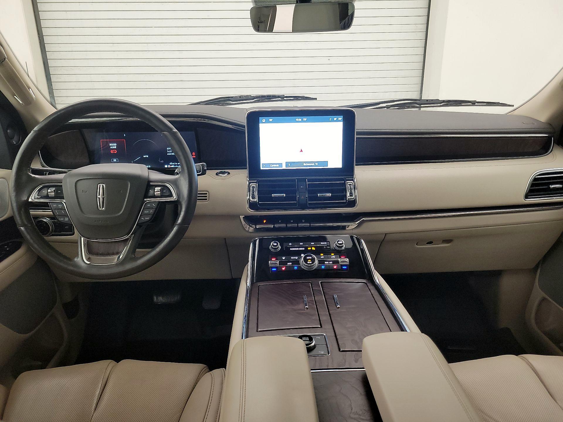 Thumbnail: 2021 Lincoln Navigator - 9