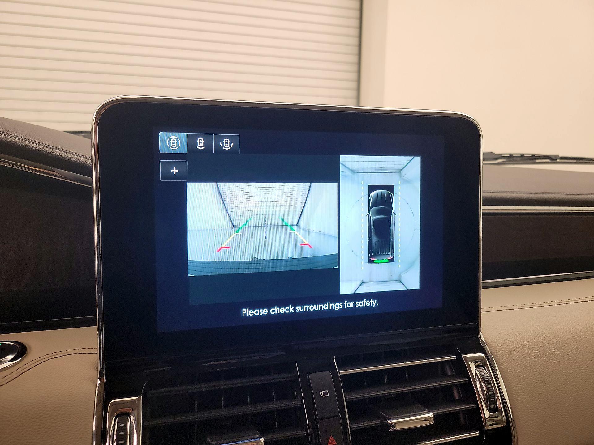 Thumbnail: 2021 Lincoln Navigator - 15