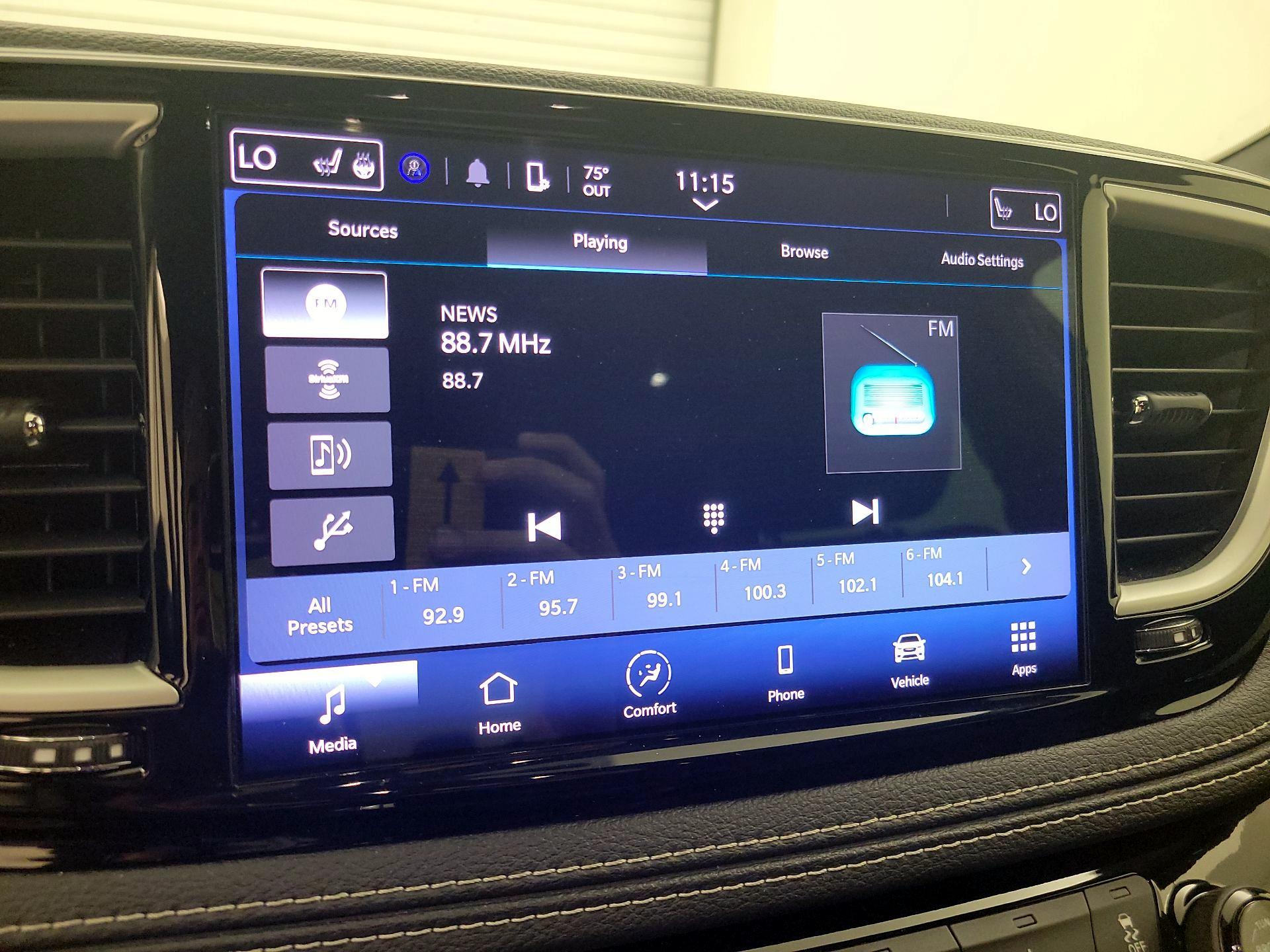 Thumbnail: 2023 Chrysler Pacifica - 15