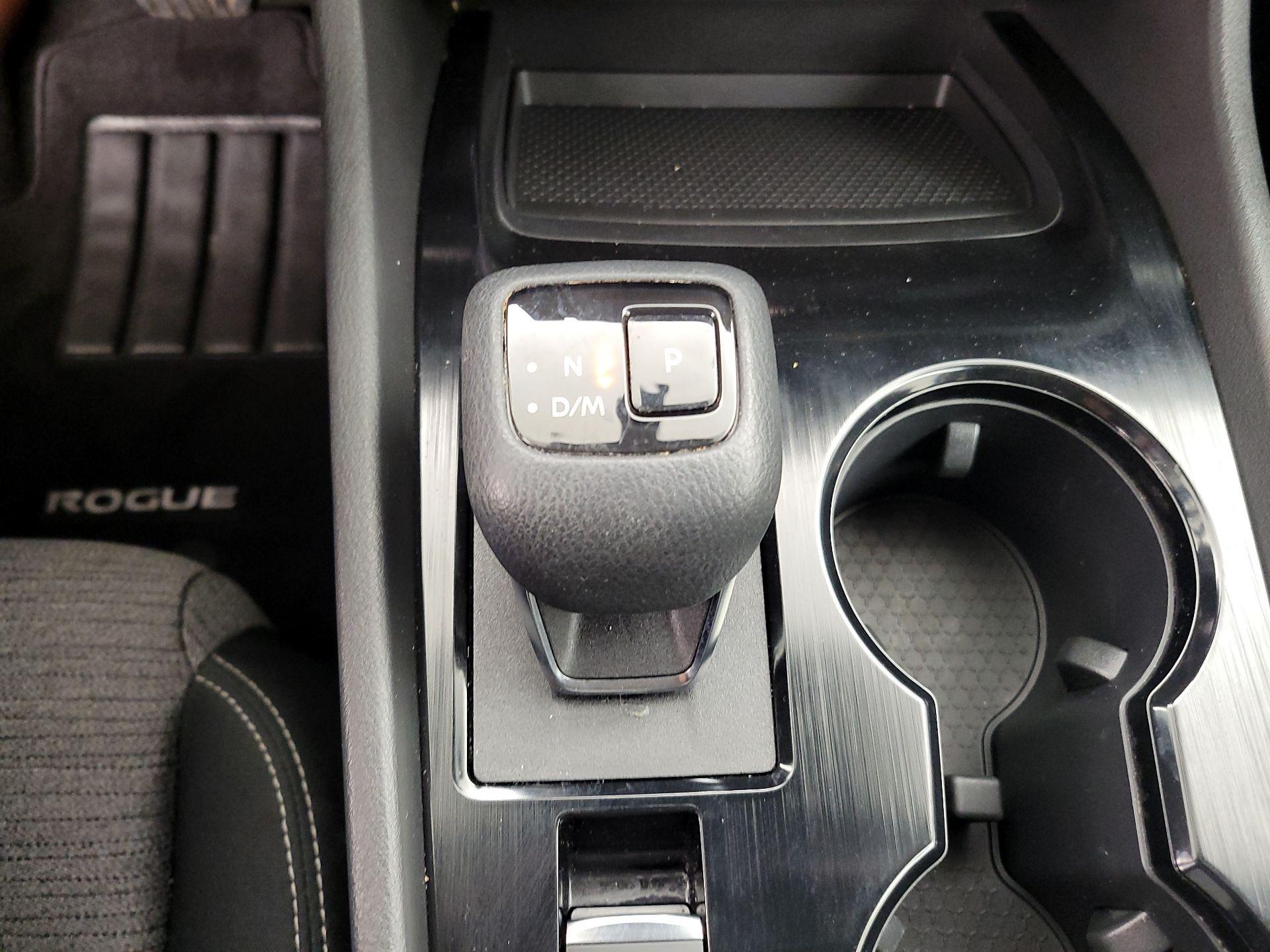 Thumbnail: 2022 Nissan Rogue - 17