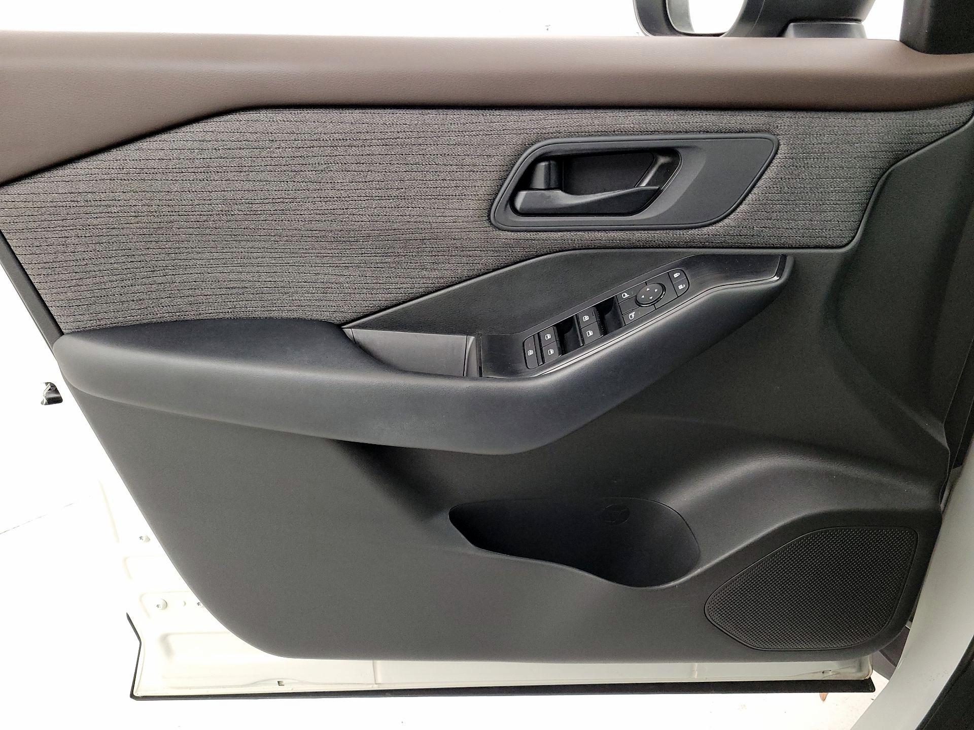 Thumbnail: 2023 Nissan Rogue - 12