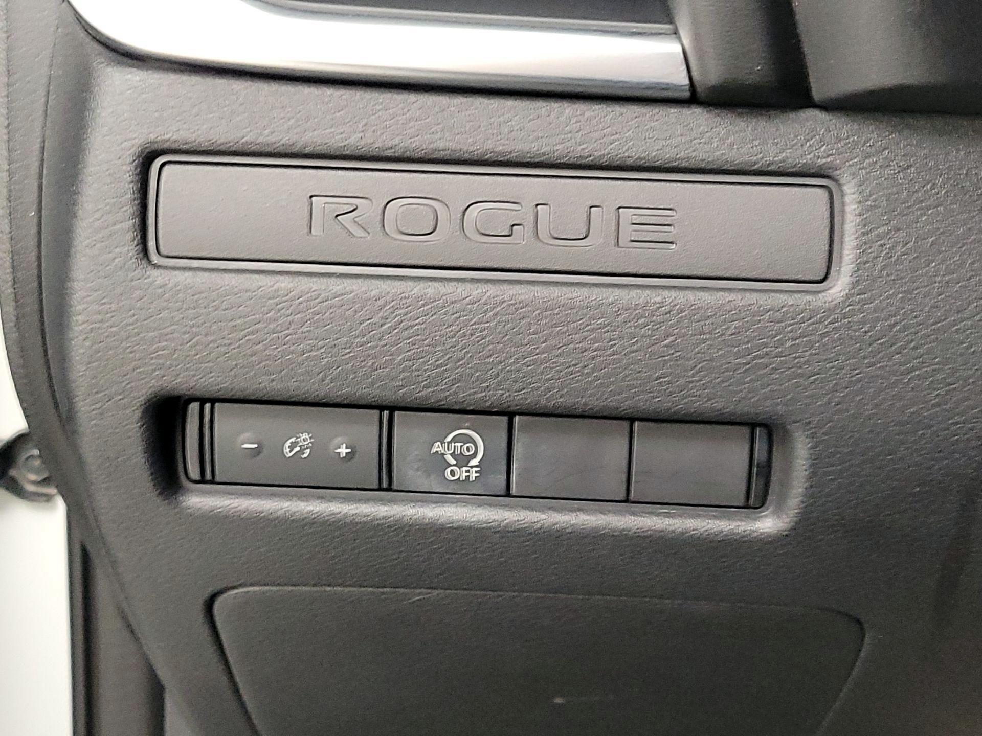 Thumbnail: 2023 Nissan Rogue - 13