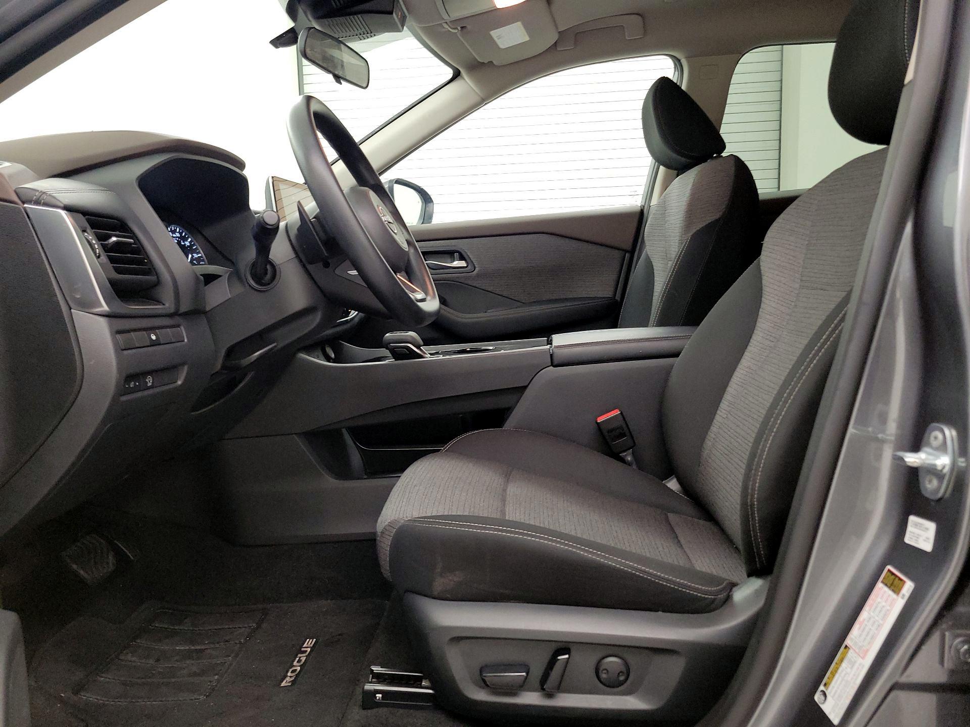 Thumbnail: 2023 Nissan Rogue - 11