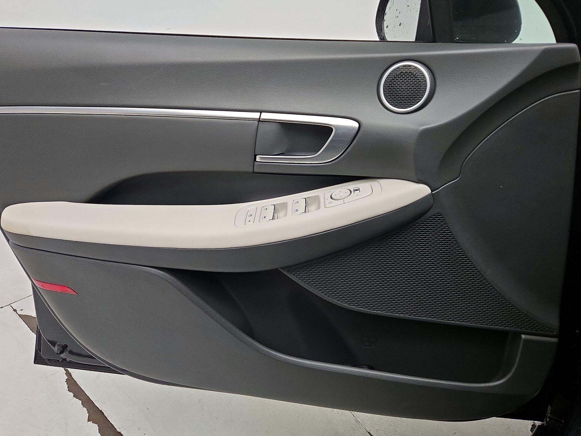 Thumbnail: 2023 Hyundai Sonata - 12