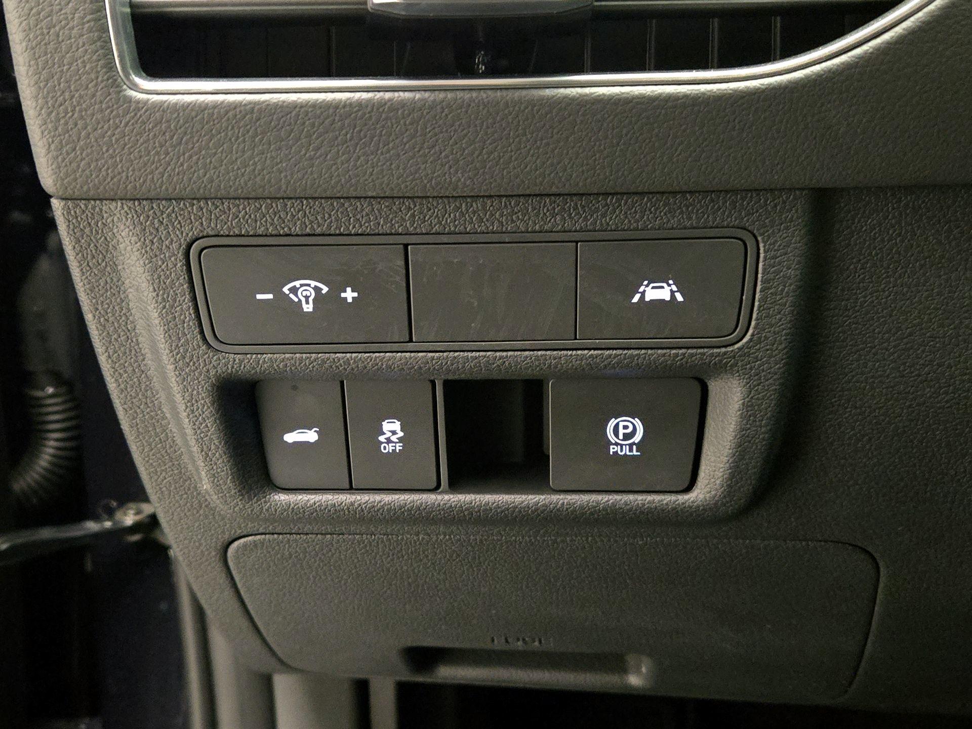 Thumbnail: 2023 Hyundai Sonata - 13