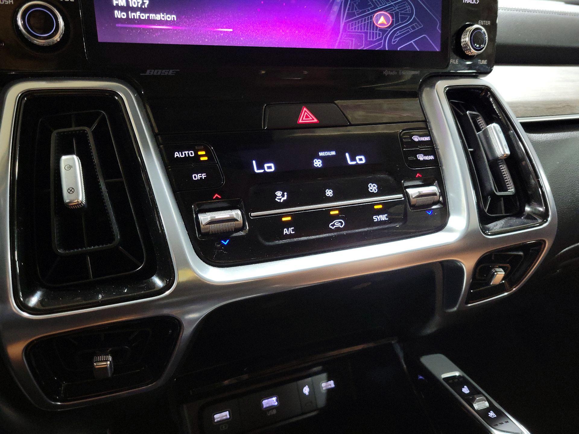 Thumbnail: 2023 Kia Sorento - 16