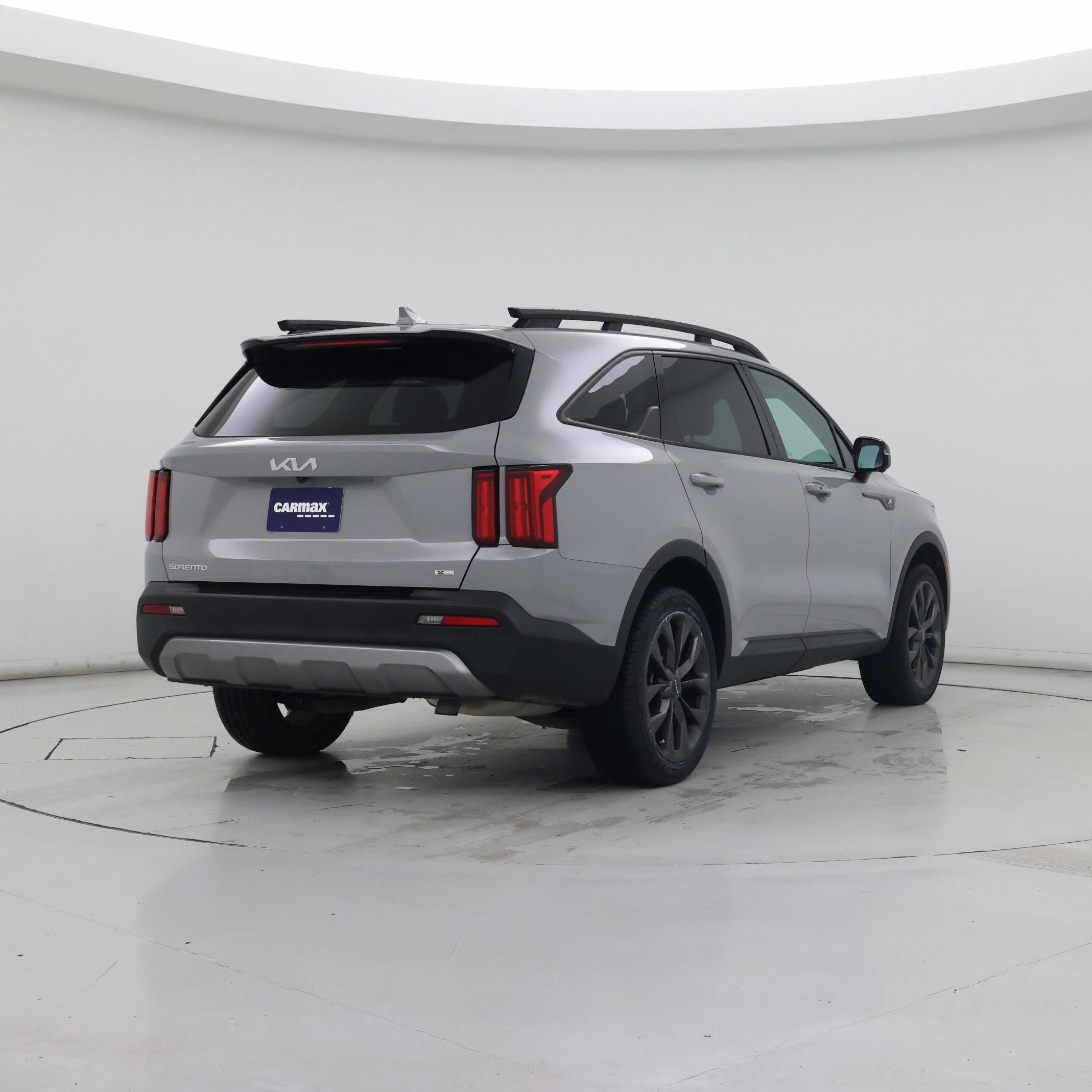 Thumbnail: 2023 Kia Sorento - 8