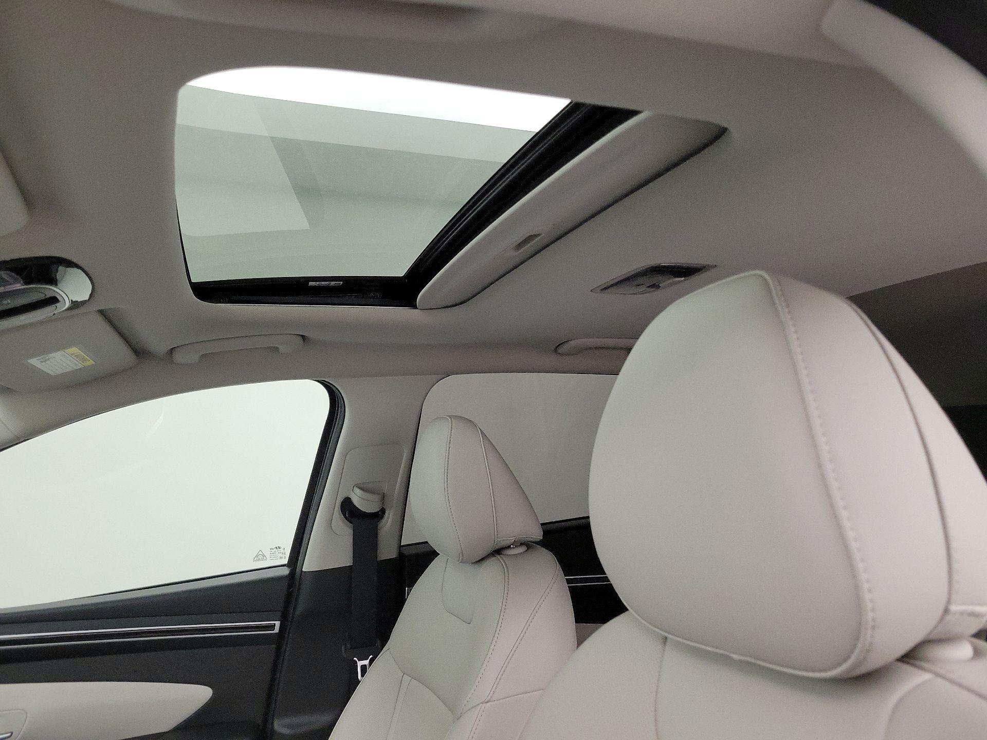 Thumbnail: 2024 Hyundai Tucson - 18