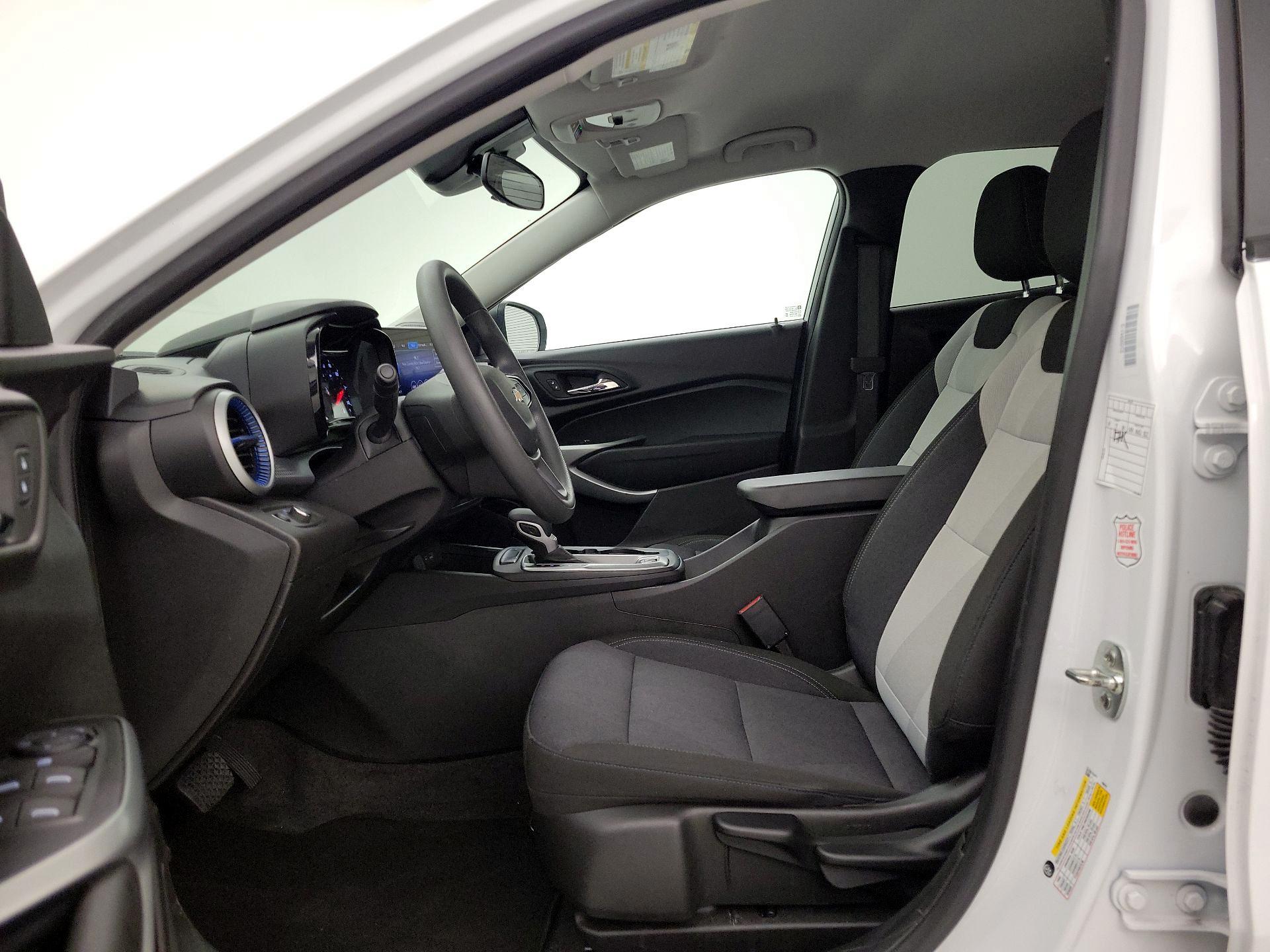 Thumbnail: 2025 Chevrolet Trax - 11