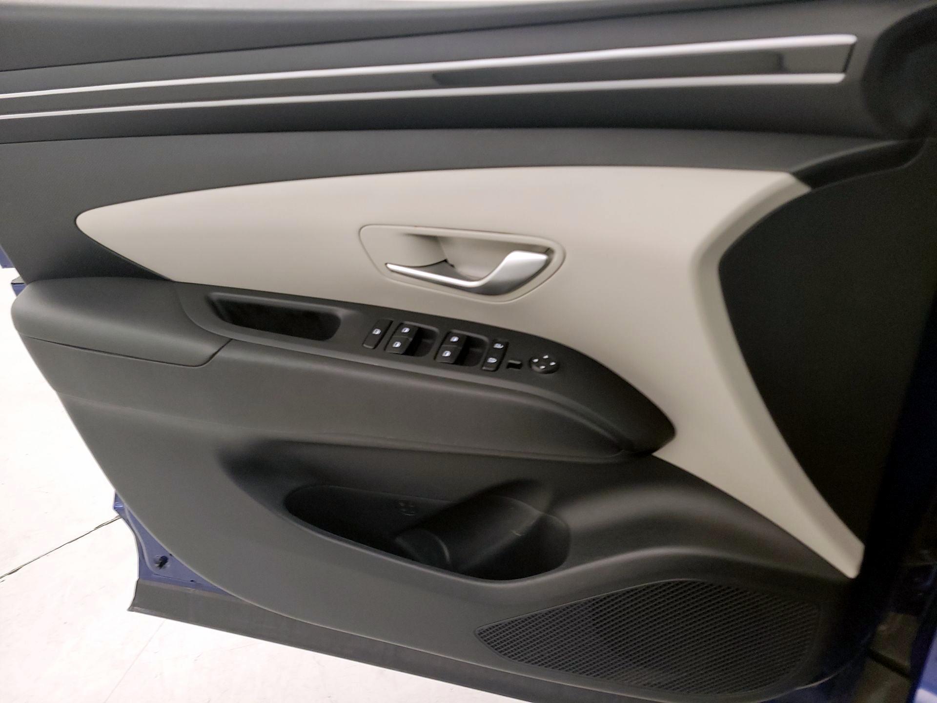 Thumbnail: 2023 Hyundai Tucson - 12