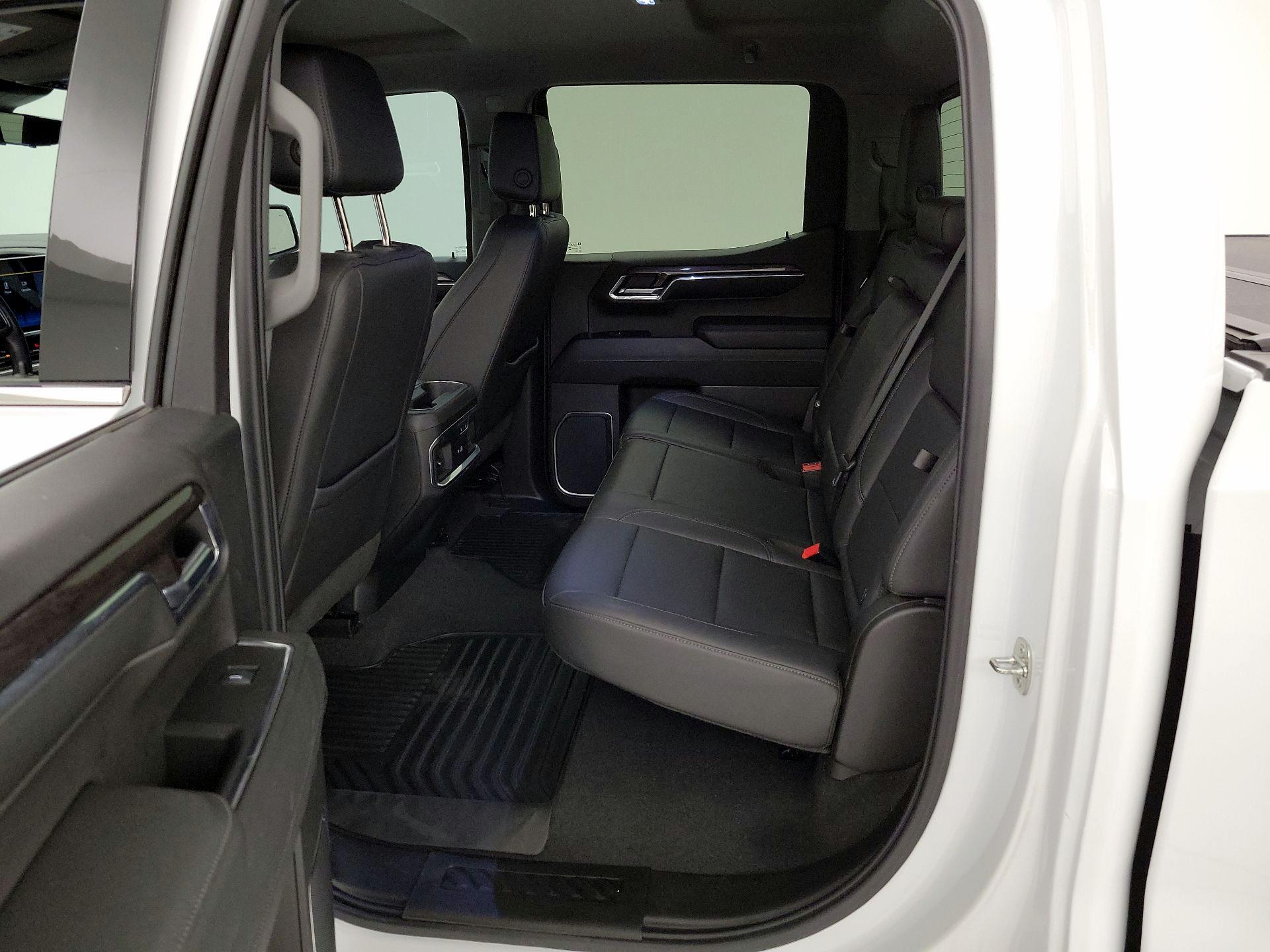 Thumbnail: 2024 Chevrolet Silverado 1500 - 19