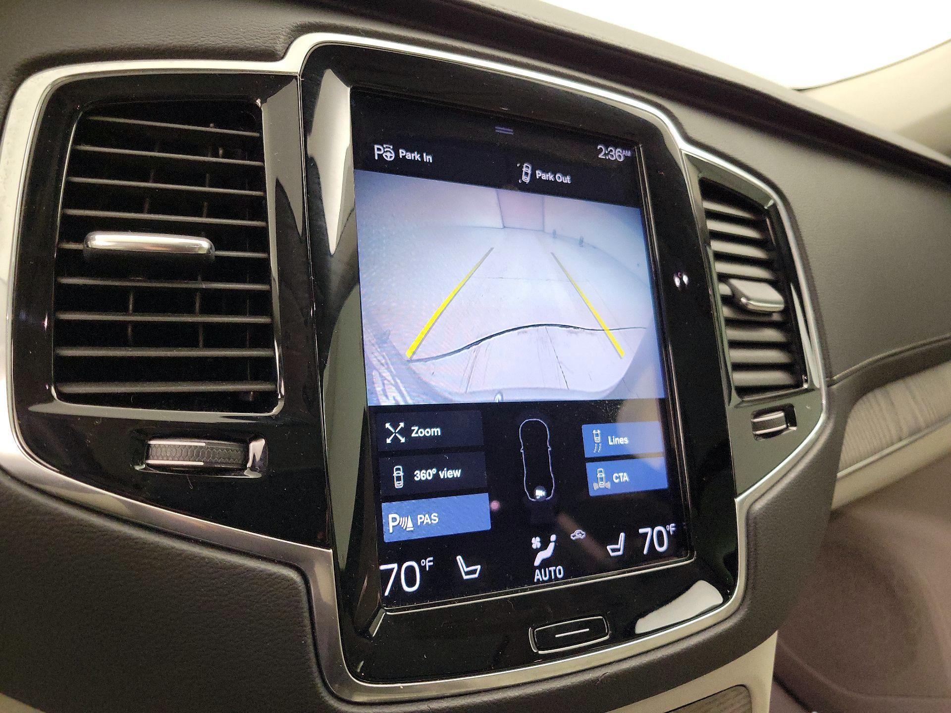 Thumbnail: 2022 Volvo XC90 - 15