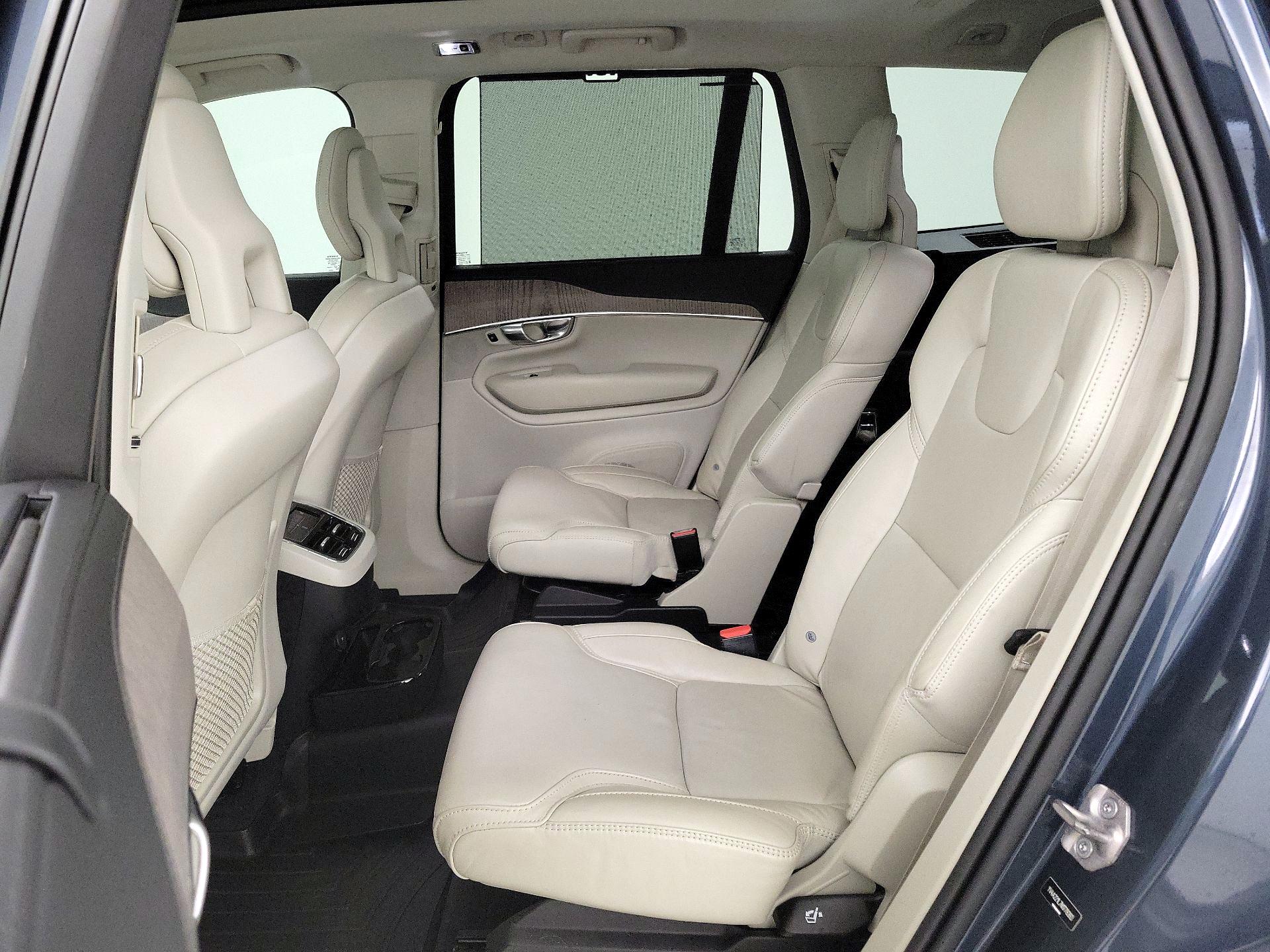 Thumbnail: 2022 Volvo XC90 - 20