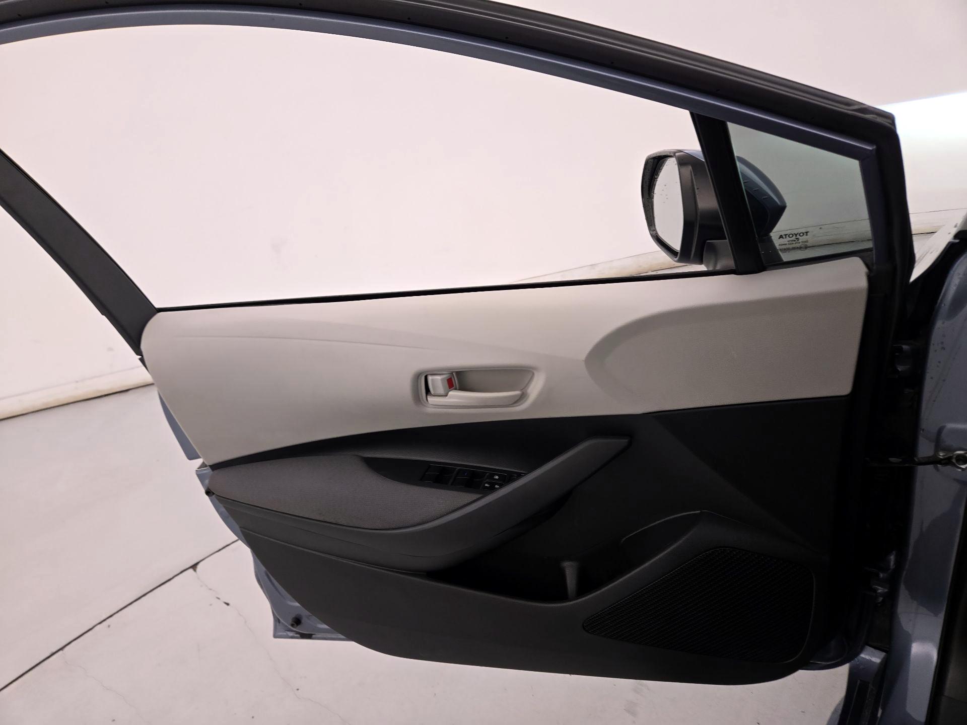 Thumbnail: 2022 Toyota Corolla - 12