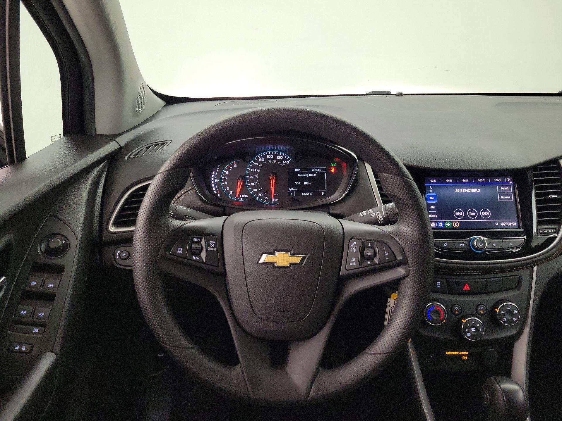 Thumbnail: 2022 Chevrolet Trax - 10