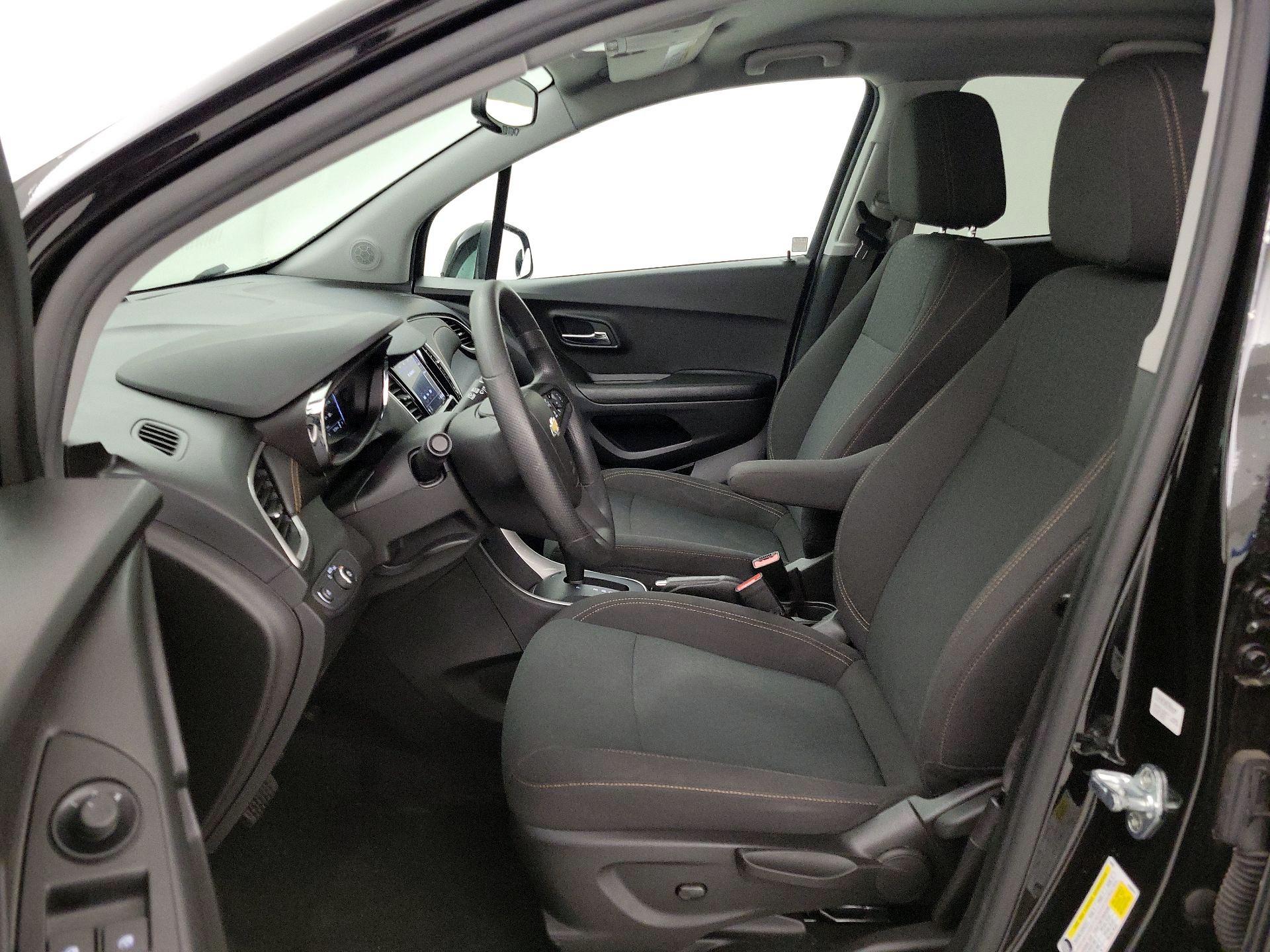 Thumbnail: 2022 Chevrolet Trax - 11