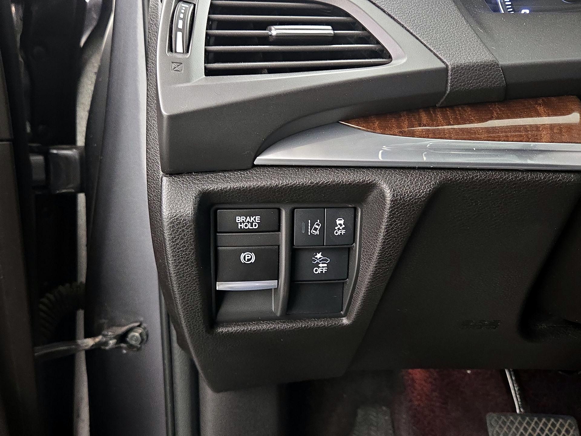 Thumbnail: 2017 Acura MDX - 13