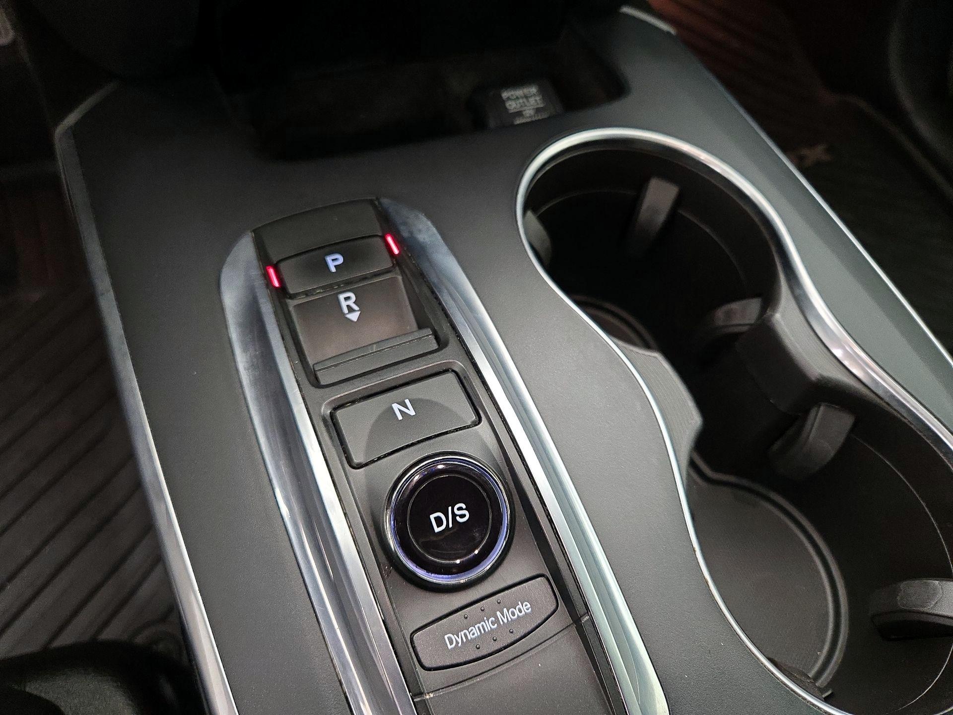 Thumbnail: 2017 Acura MDX - 17